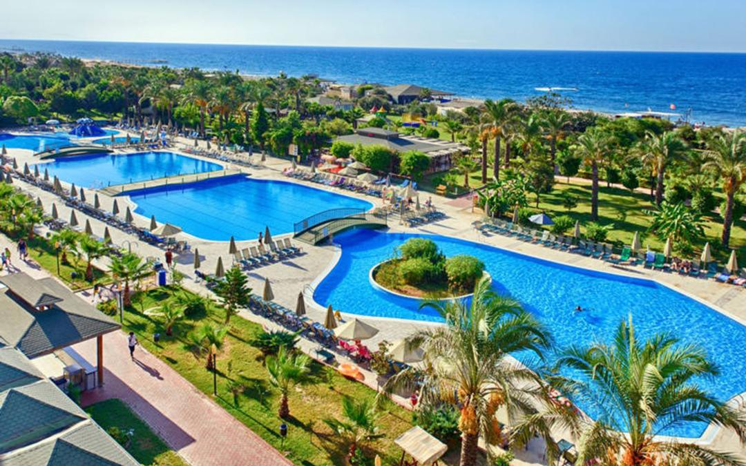 هتل ام سی آرنسیا (MC Arancia Resort Hotel)