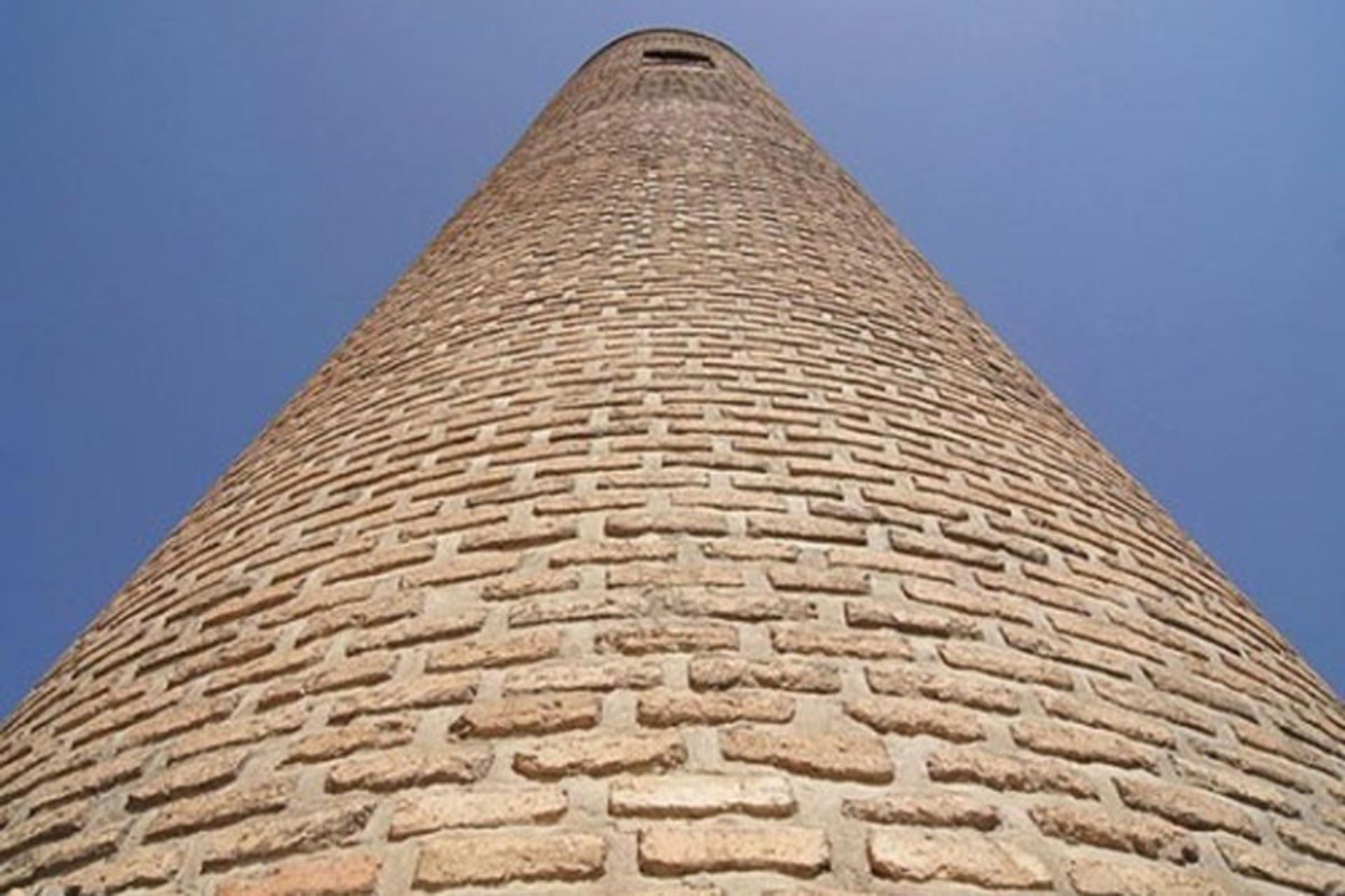 مناره آجری