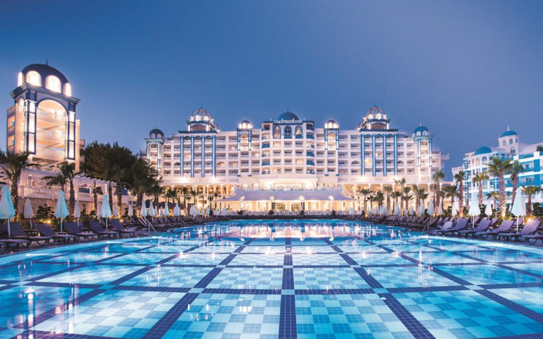 Rubi Platinum Spa Resort & Suites