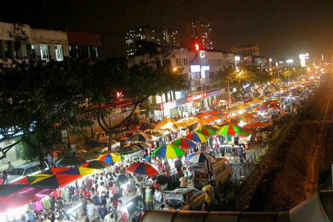 بازار شبانه‌ی Taman Connaught