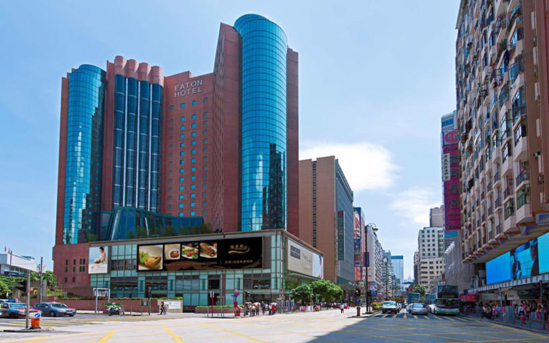 هتل ایتون (Hotel Eaton)