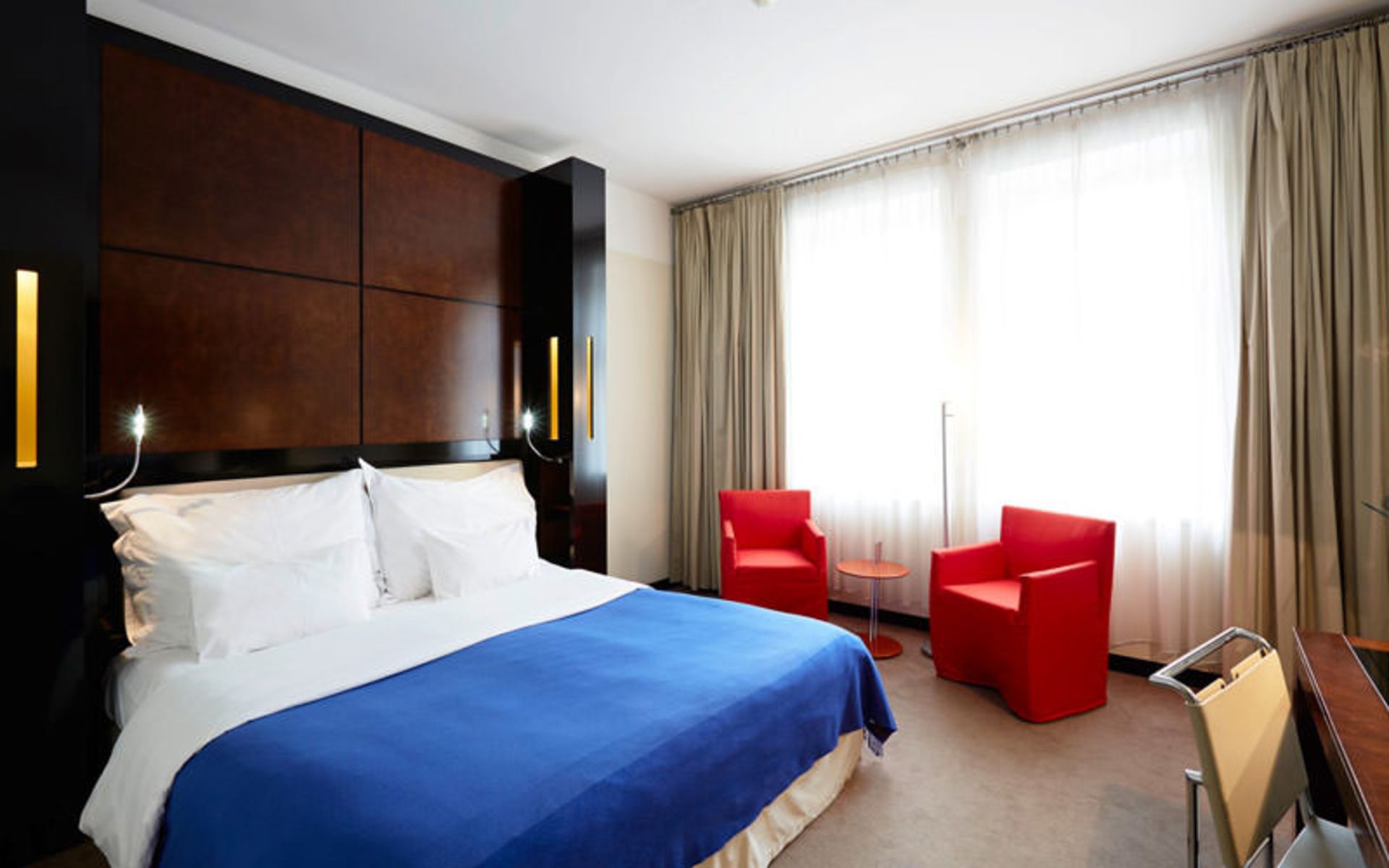 هتل ماکسیمیلیان (Hotel Maximilian)