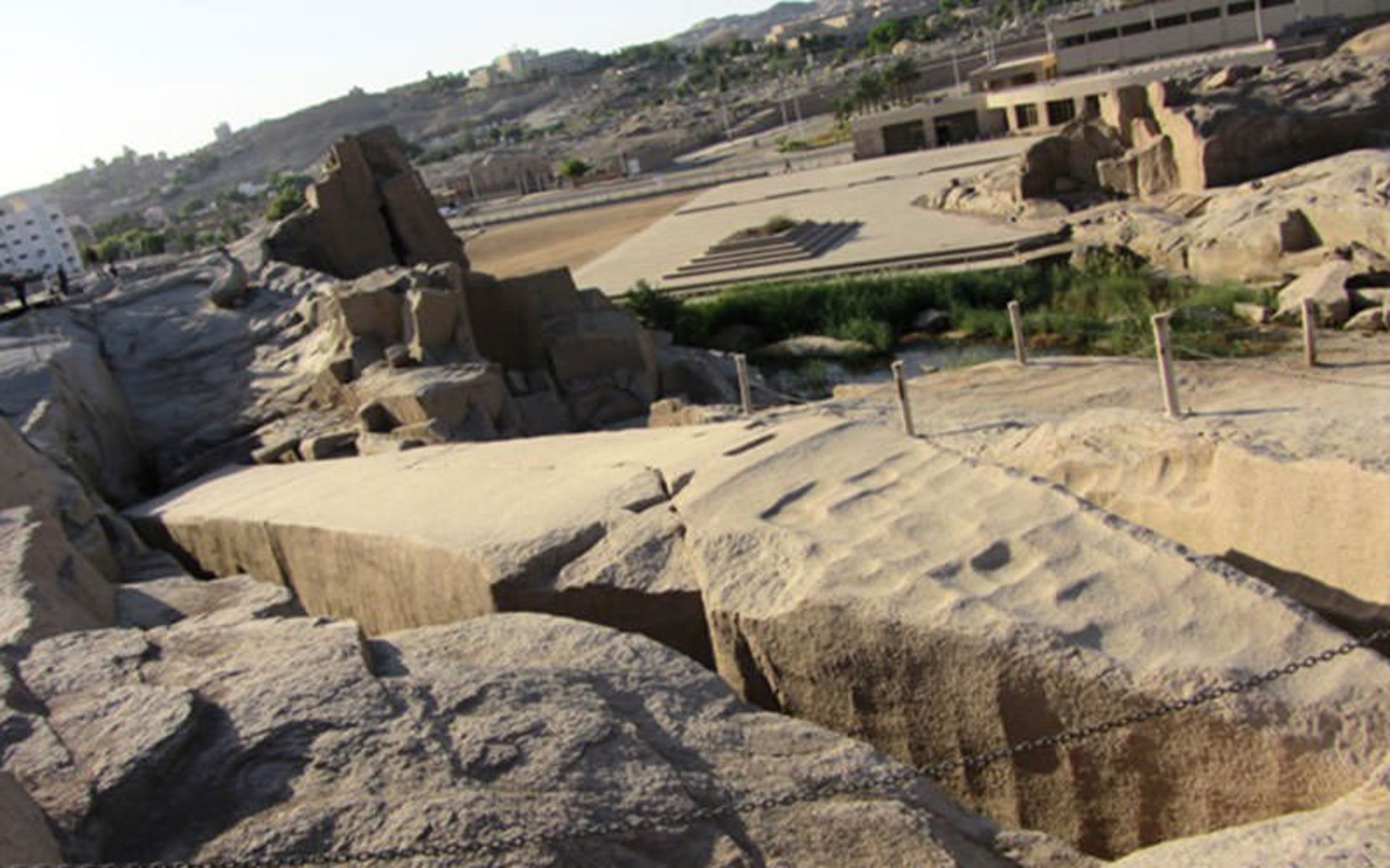 اُبلیسک ناتمام اسوان 