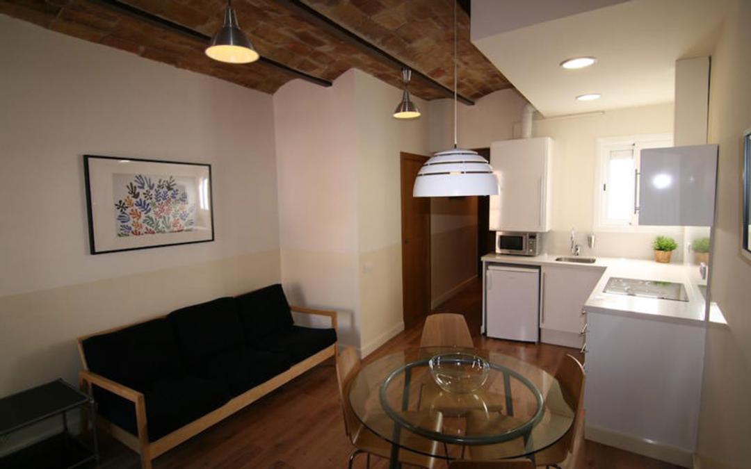 هتل آپارتمنتوس اتیکا (Apartamentos Atica)