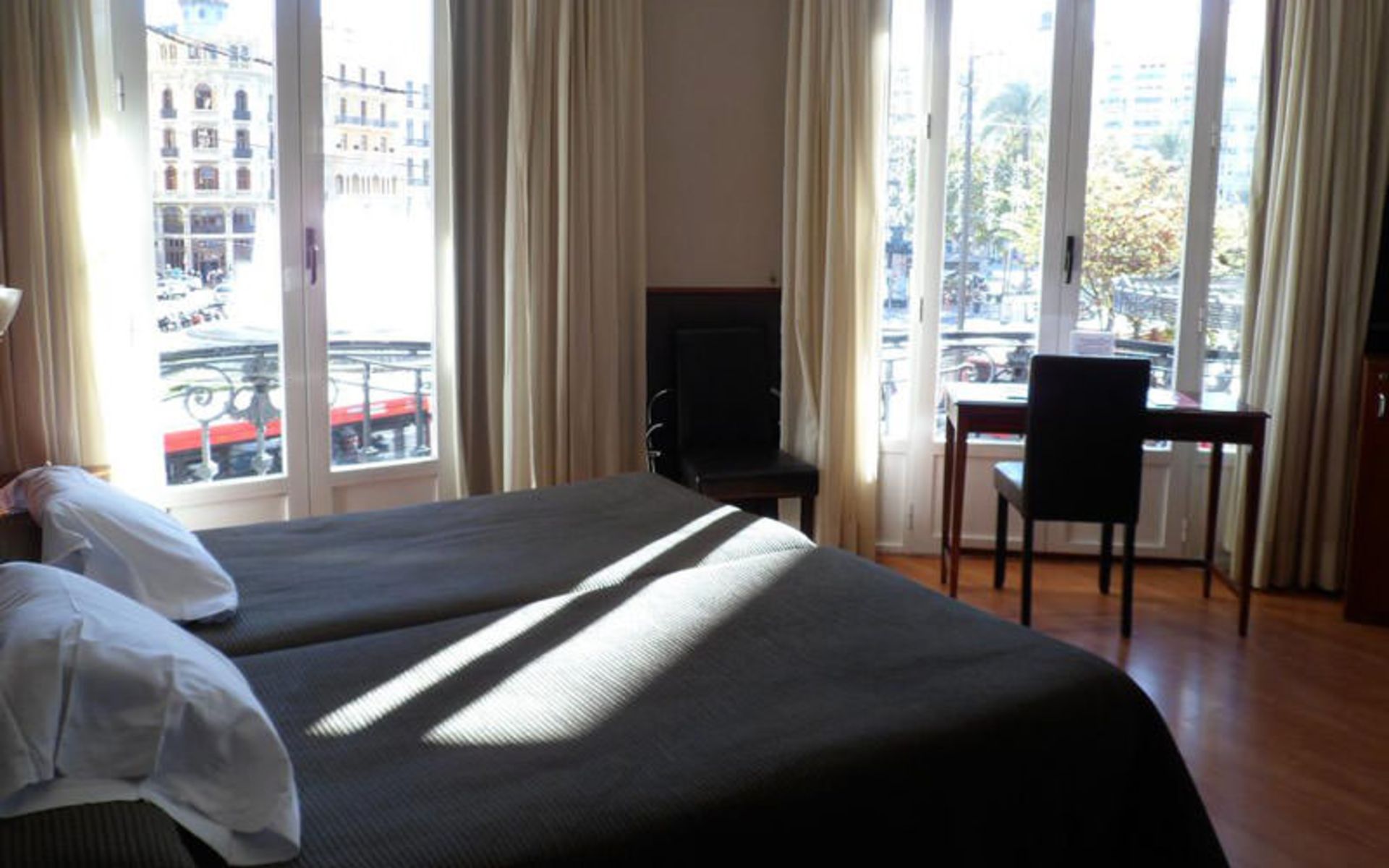 هتل هاستل وننسیا (Hostal Venecia)
