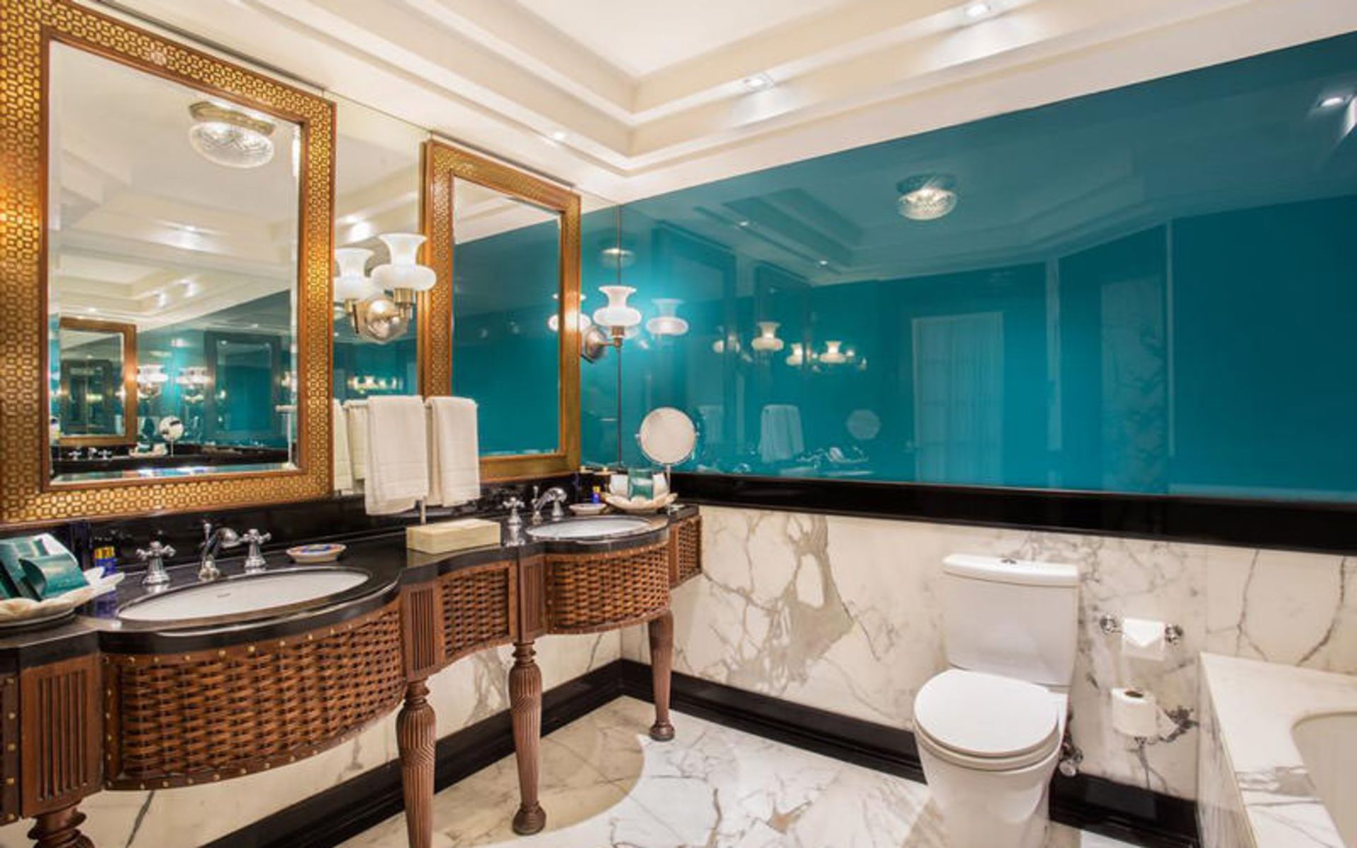 هتل اوبروی آمار ویلاس آگرا (The Oberoi Amarvilas Agra)