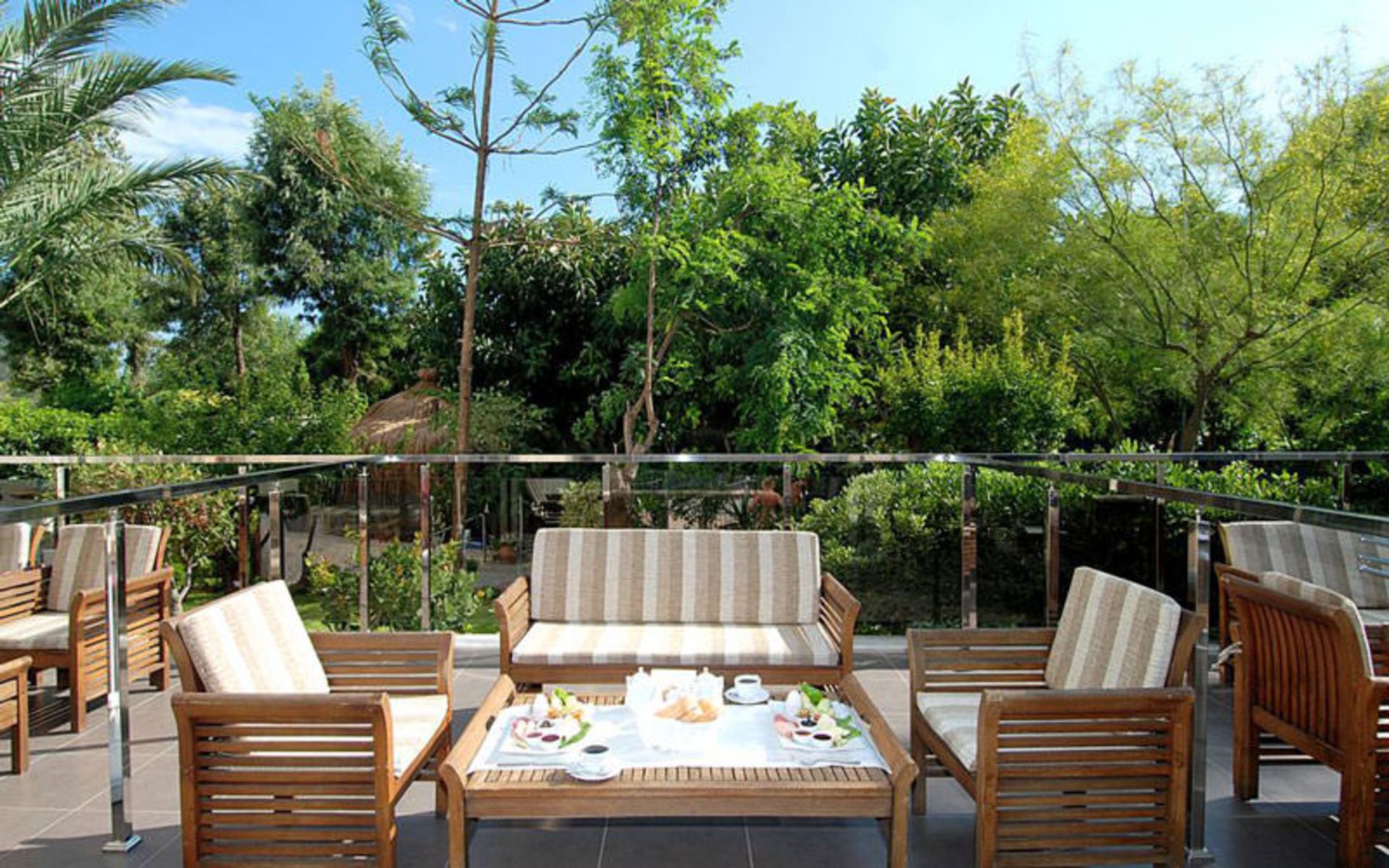 هتل گرند اکان (Grand Okan Hotel)