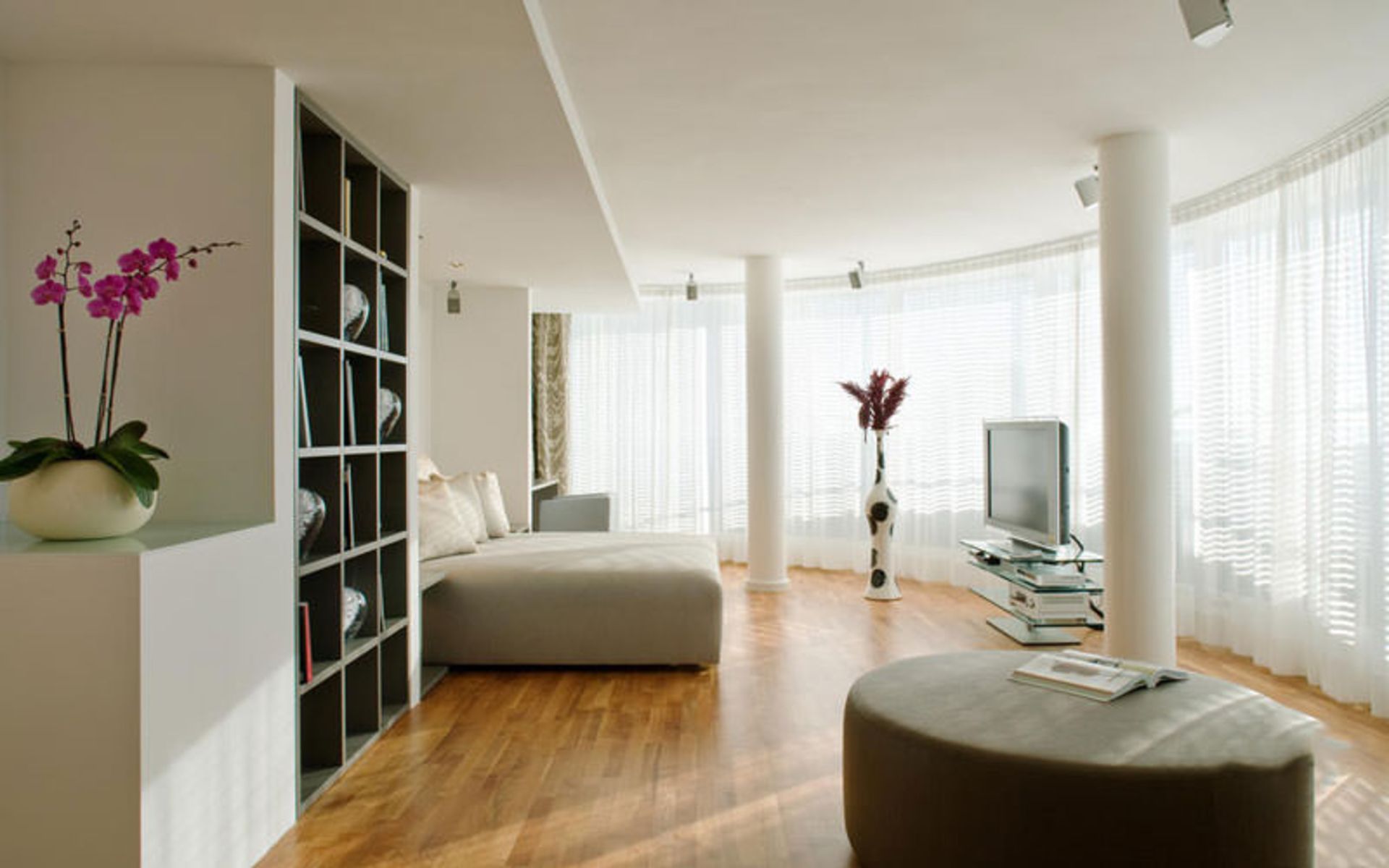 هتل ماندالا (The Mandala Hotel)