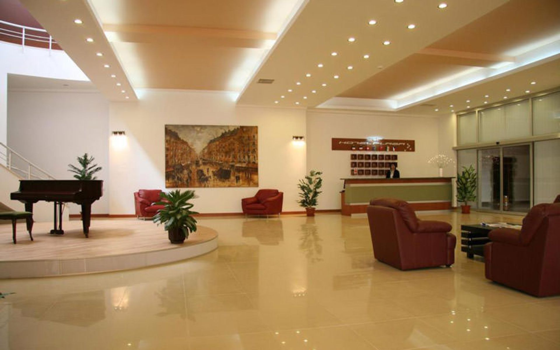 هتل دی پلازا (D'Plaza Hotel)