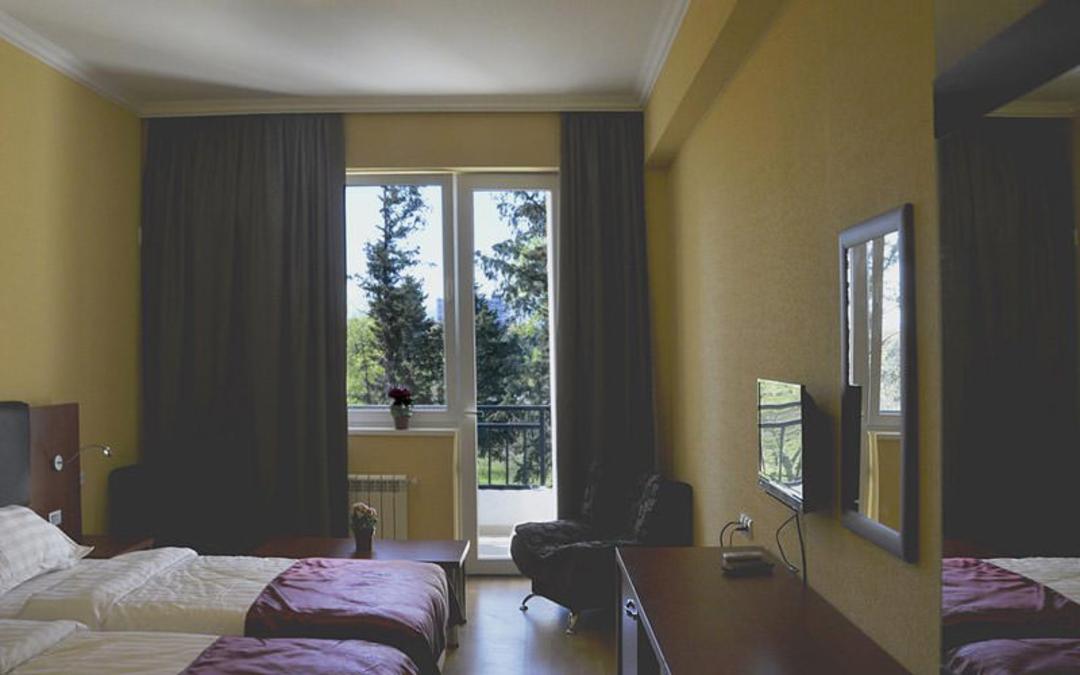 هتل وایت هاوس (White House Hotel)