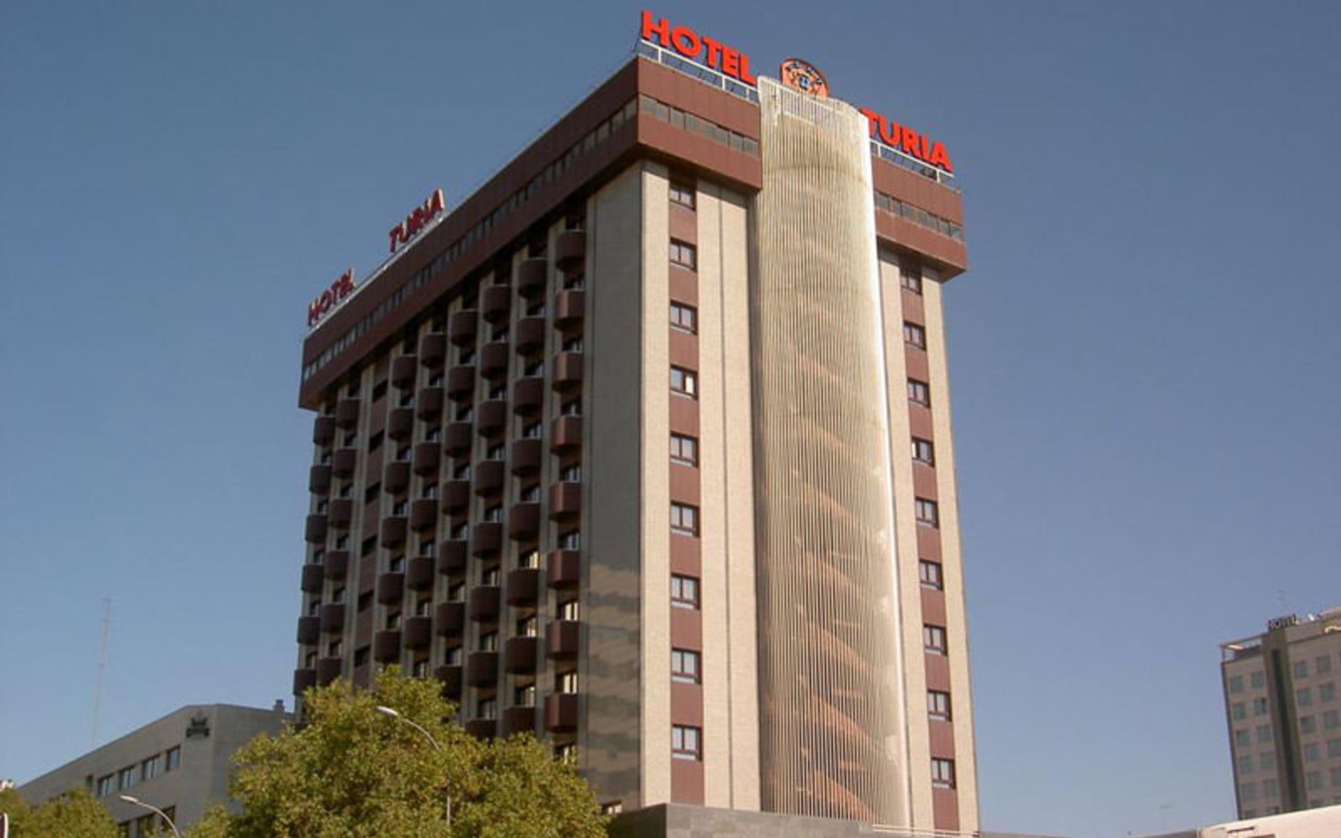 هتل توریا (Hotel Turia)