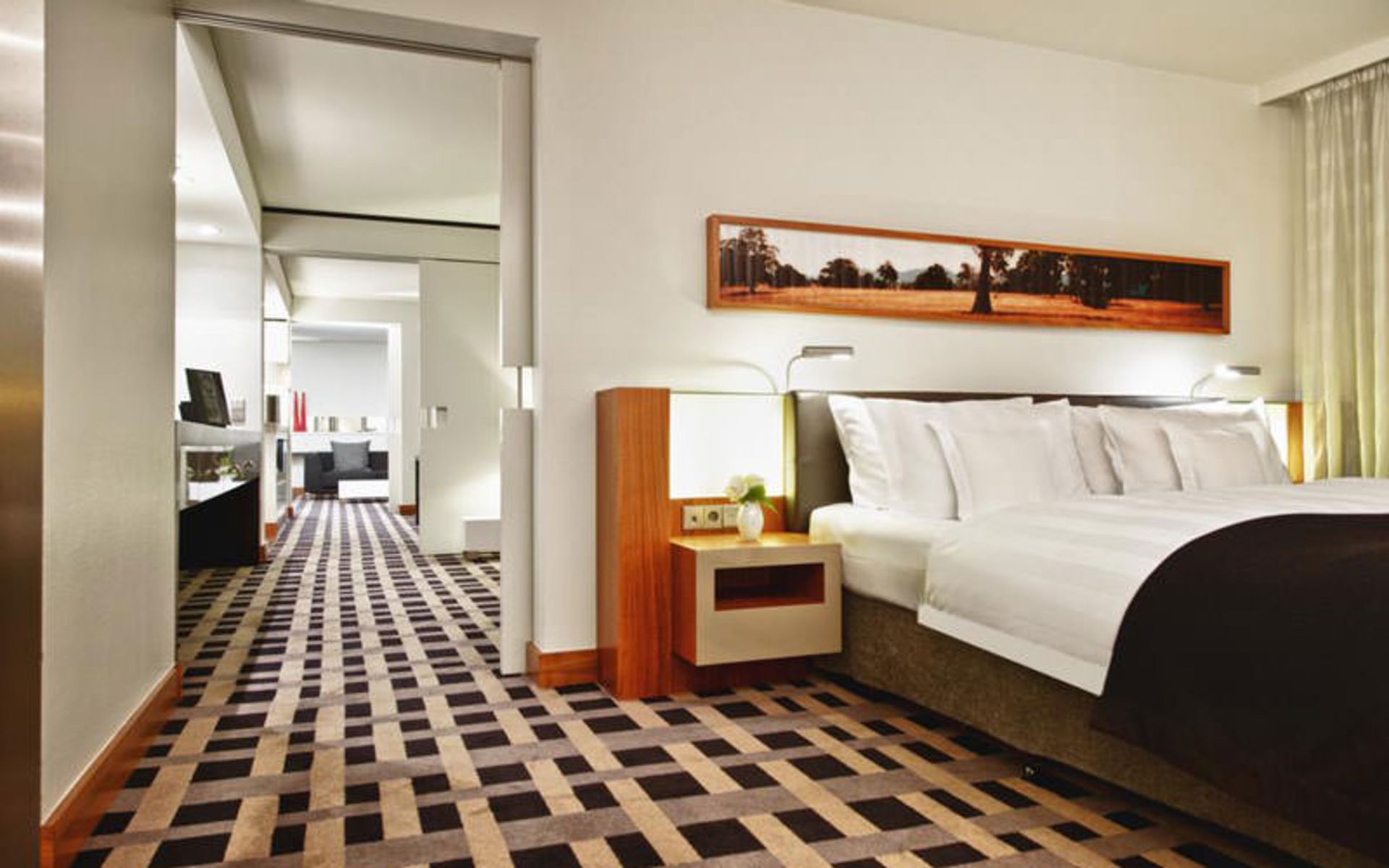 هتل اینترکانتیننتال برلین (InterContinental Berlin)