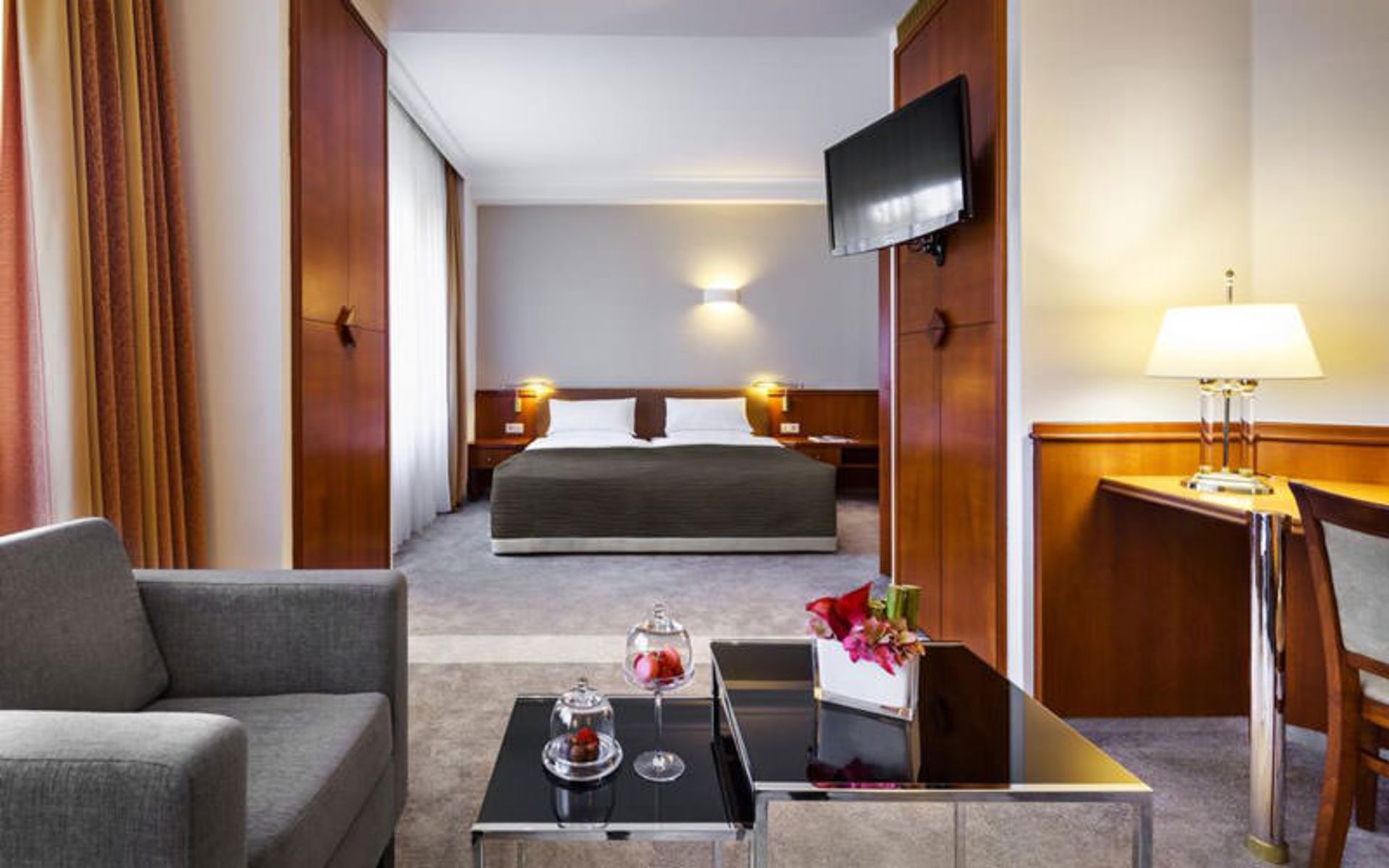 هتل کمپینسکی بریستول برلین (Hotel Bristol Berlin)