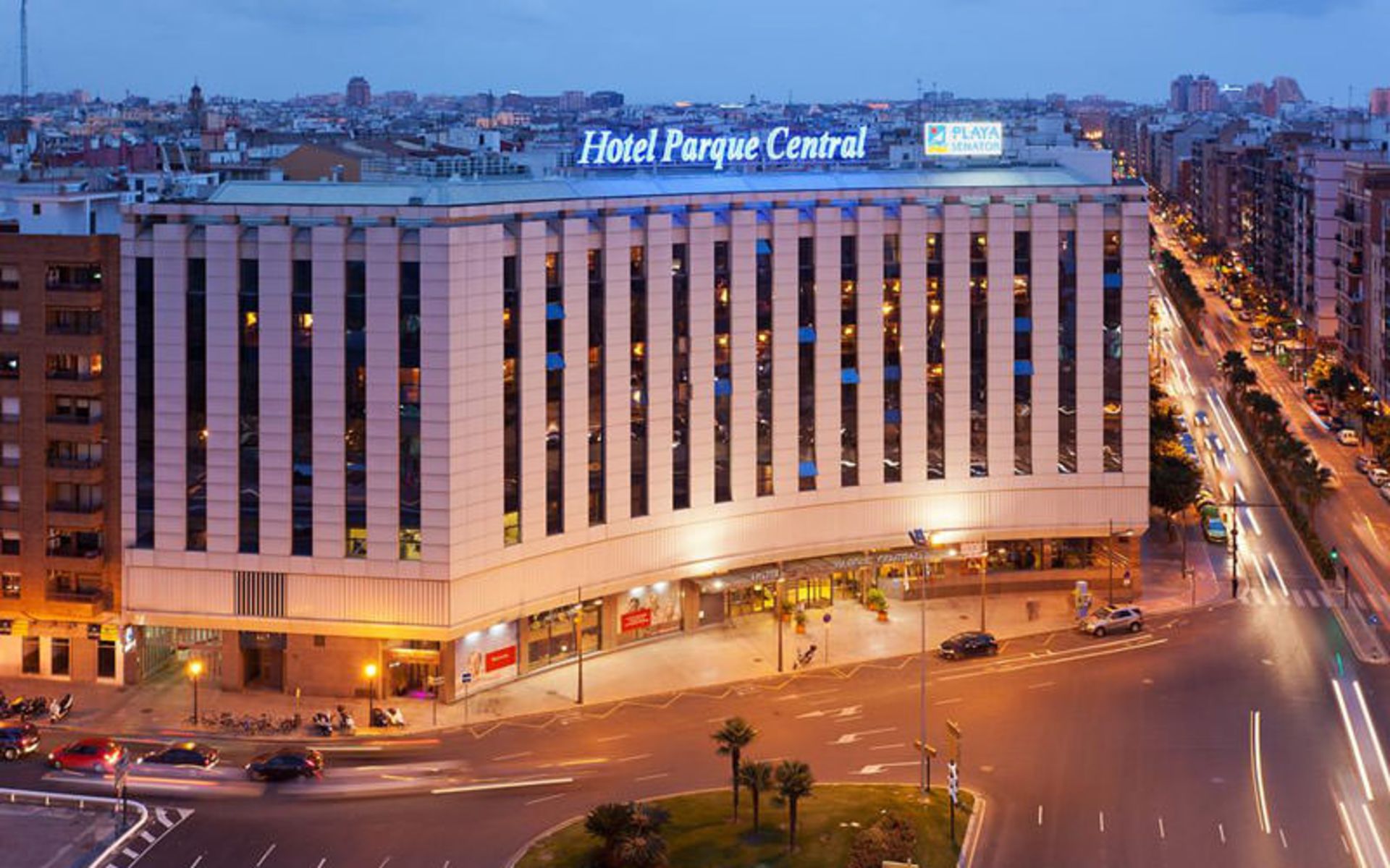 هتل سناتور پاراکو سنترال (Senator Parque Central Hotel)