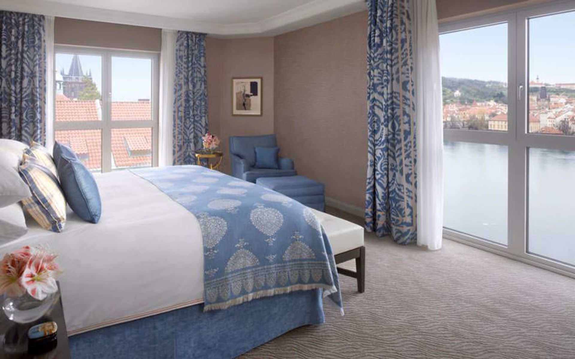 هتل فور سیسنز پراگ (Four Seasons Hotel Prague)