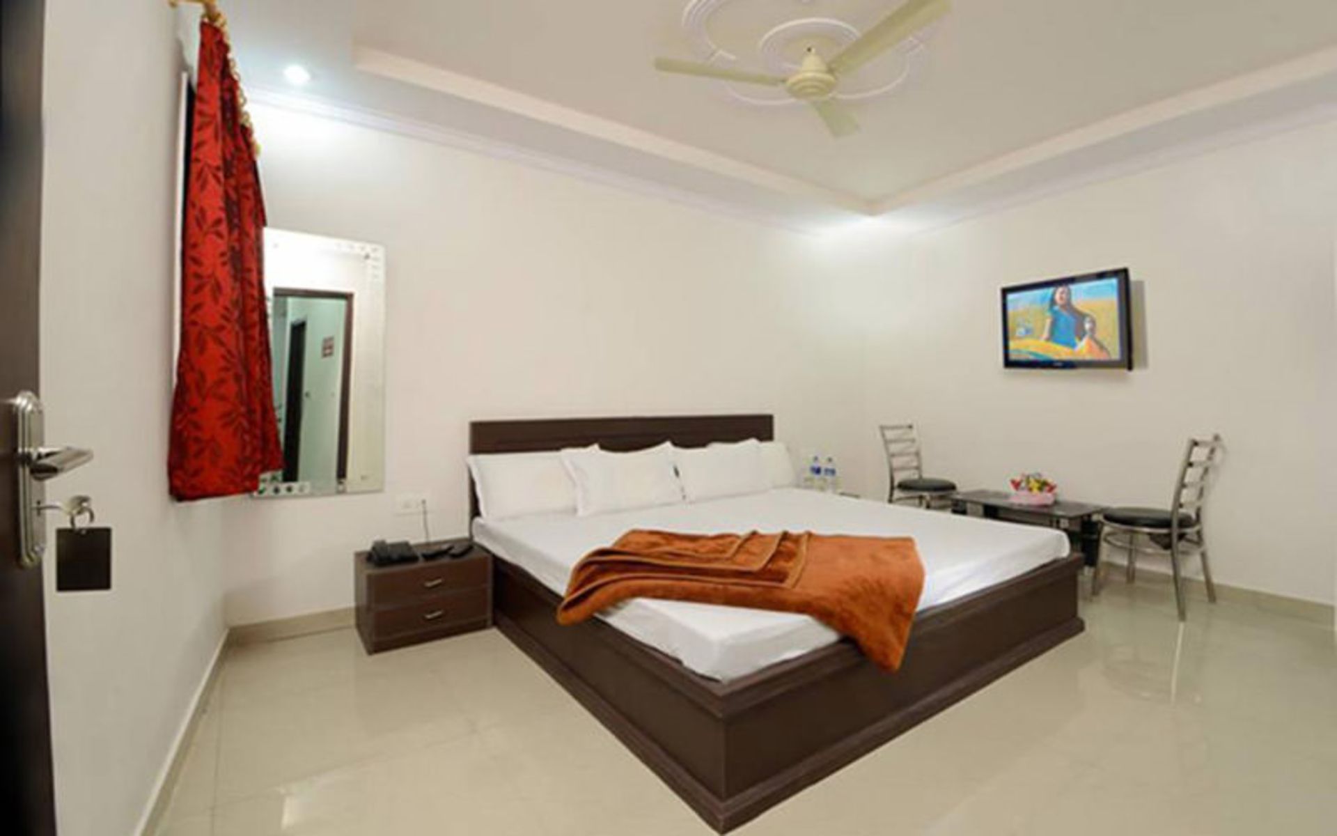 هتل راج پارادایس (Hotel Raj Paradise)
