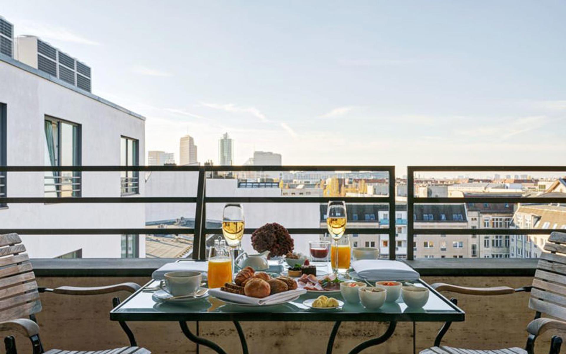 هتل ‌ماندالا سوییتز (The Mandala Suites)