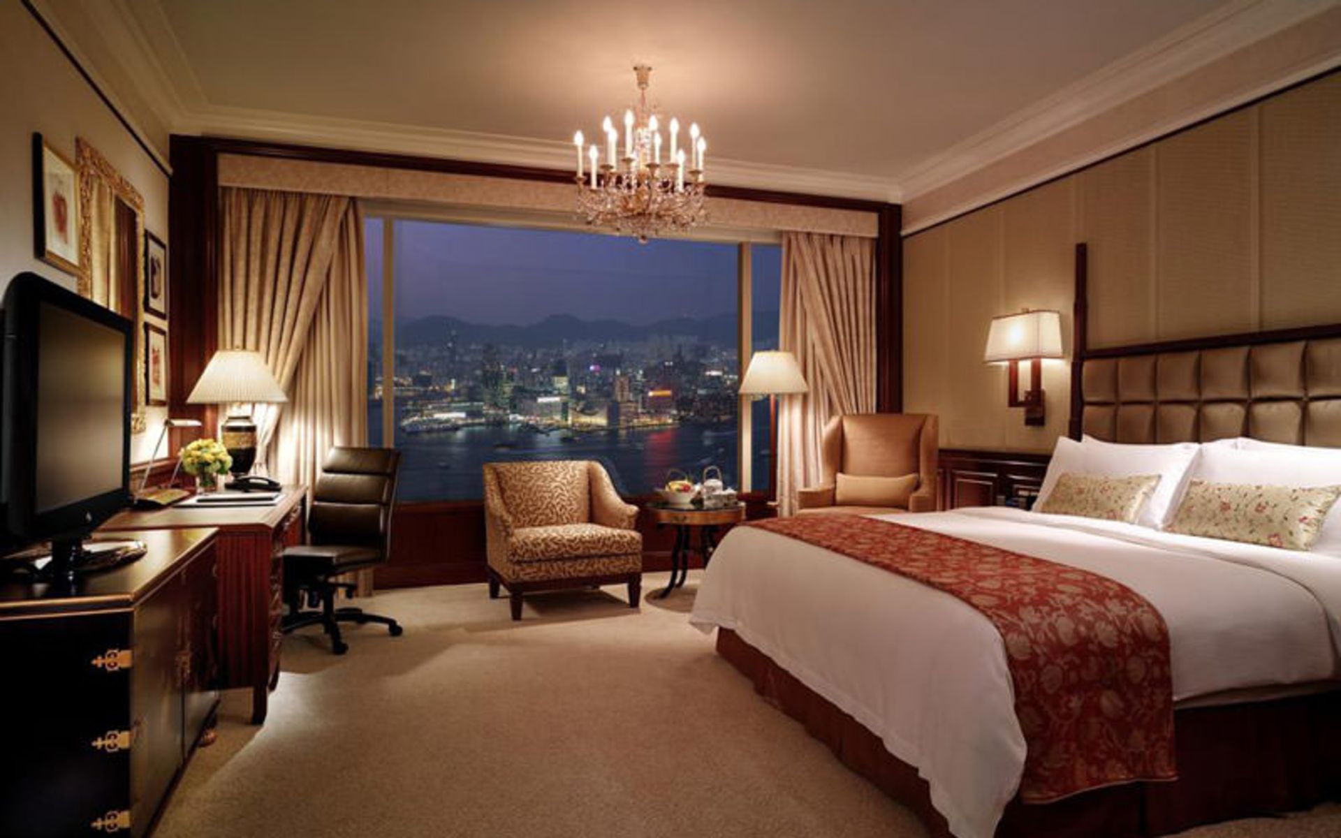 هتل ایسلند شانگری لا هنگ کنگ (Island Shangri-La Hong Kong)