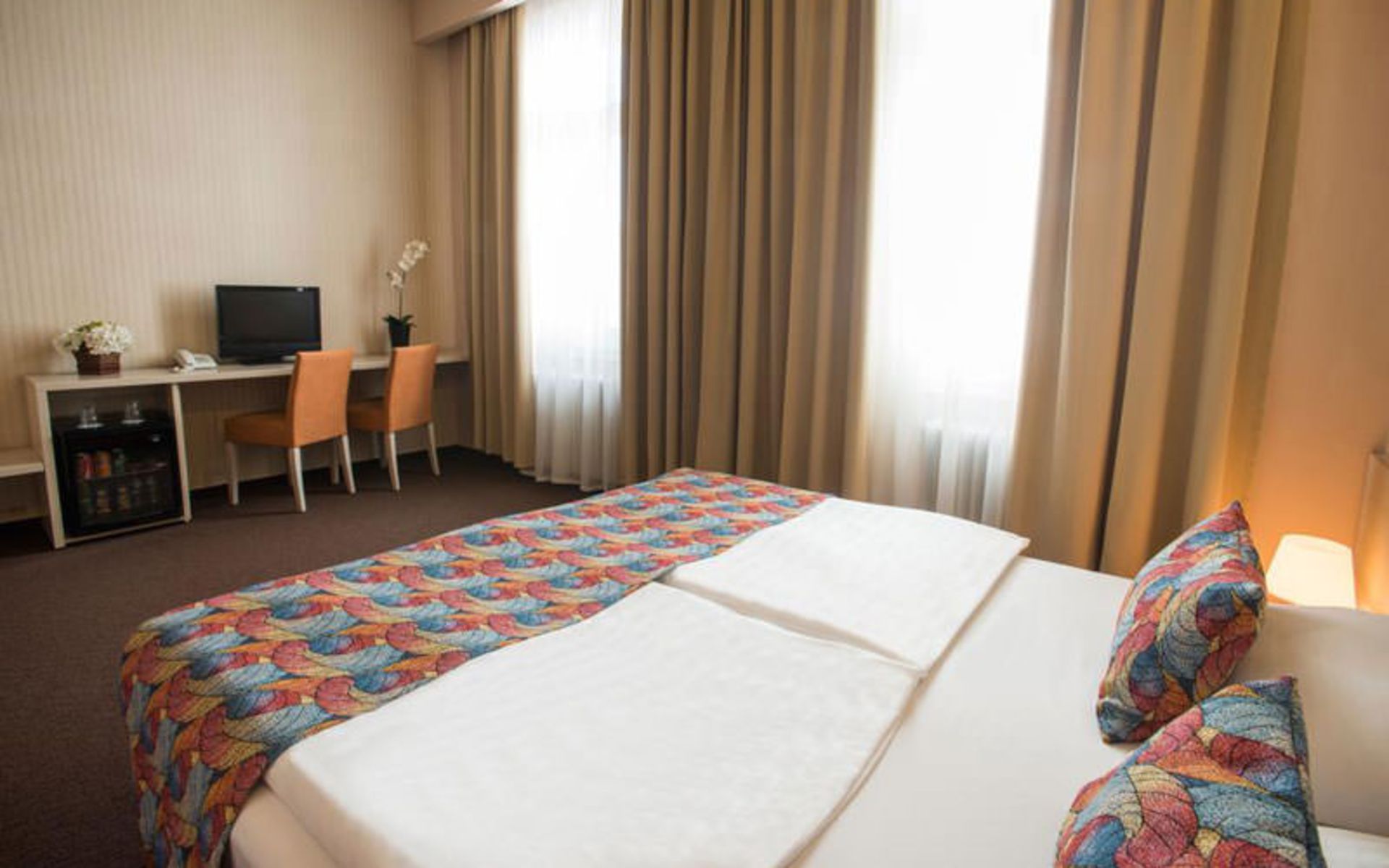 هتل استار سیتی (Star City Hotel)