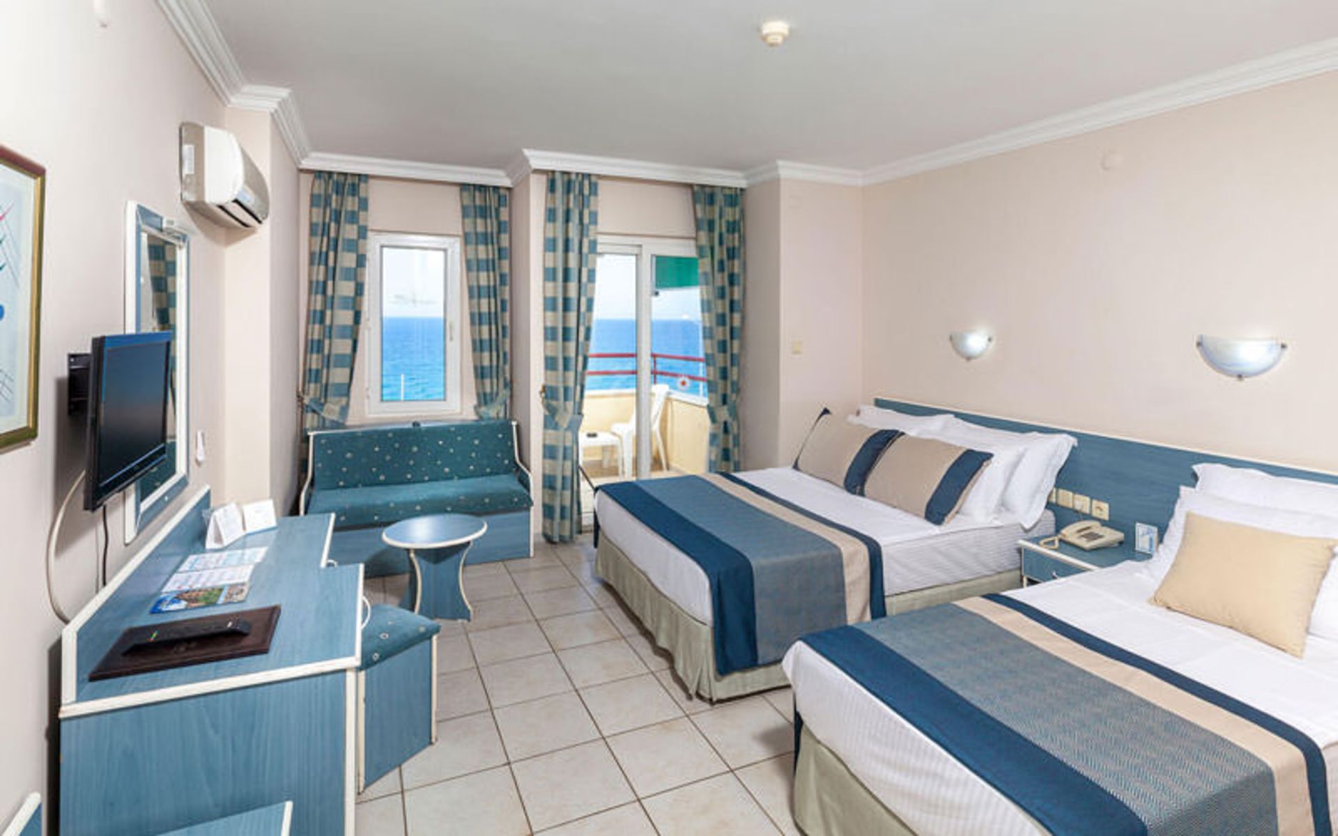 هتل گلکسی بیچ هتل (Galaxy Beach Hotel)