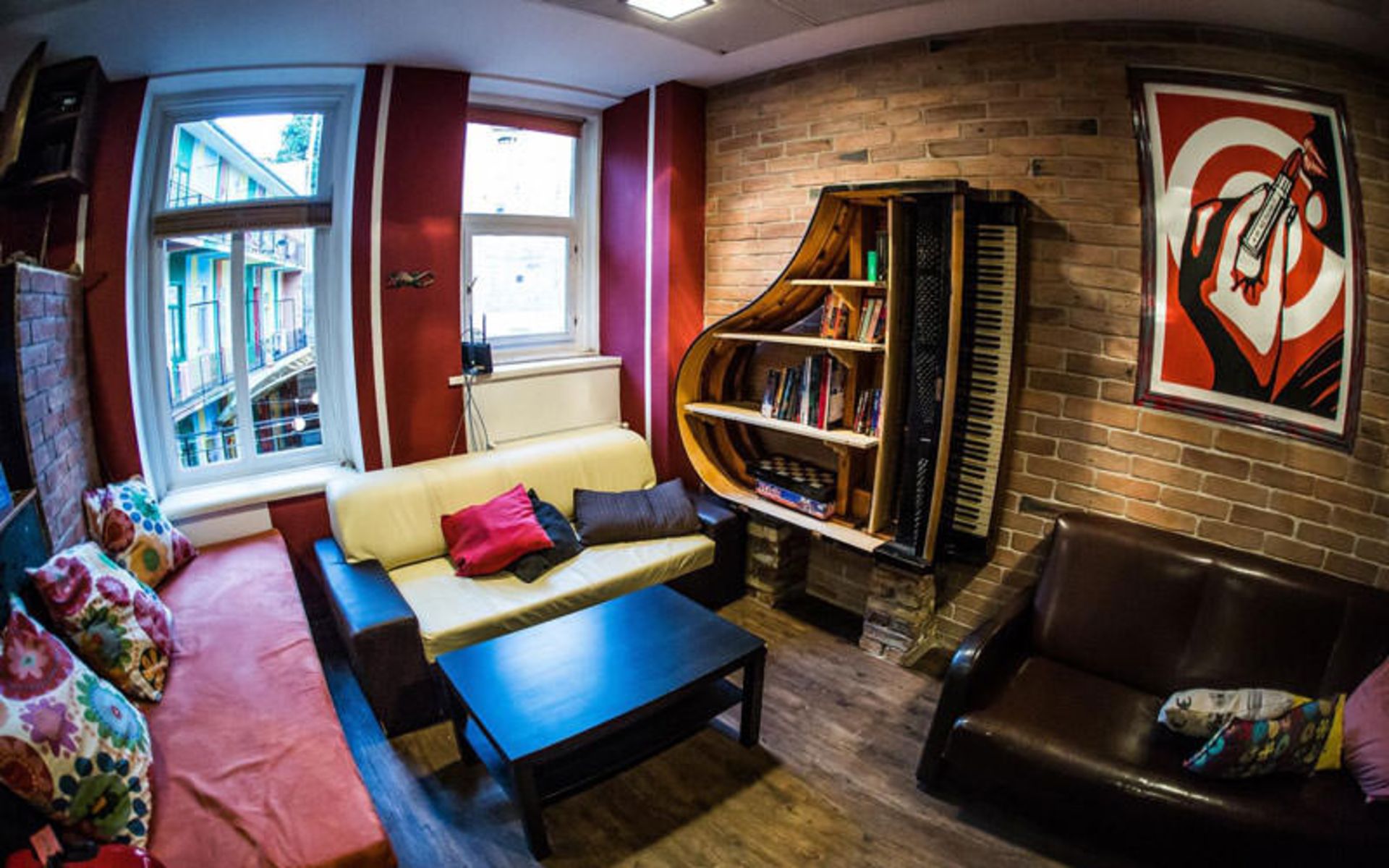هاستل کازا د لا موزیکا (Casa de la Musica Hostel)