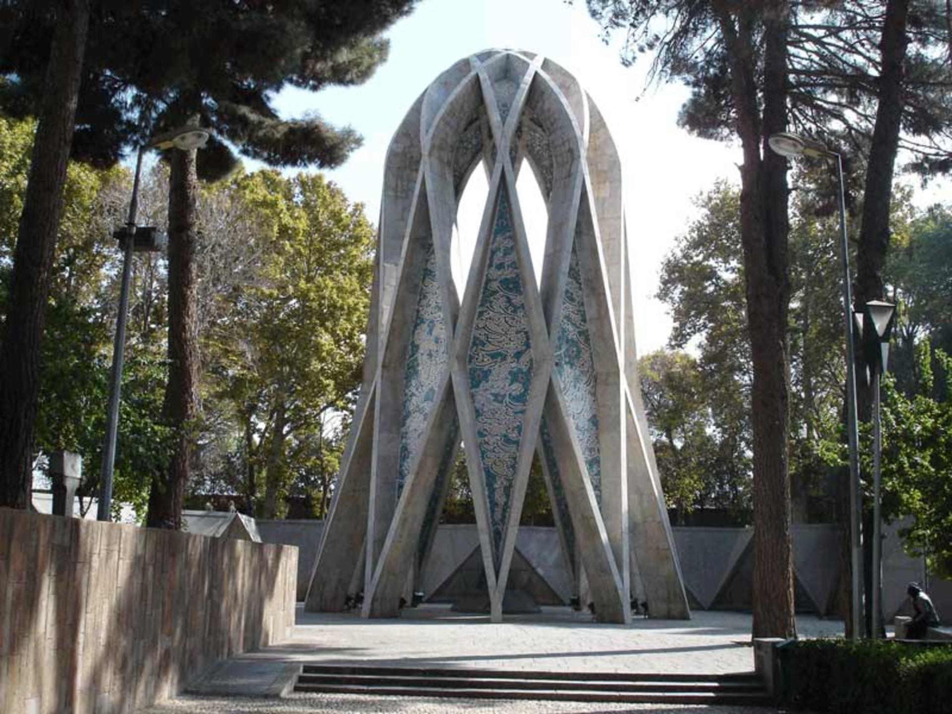 بنای یادبود آرامگاه خیام