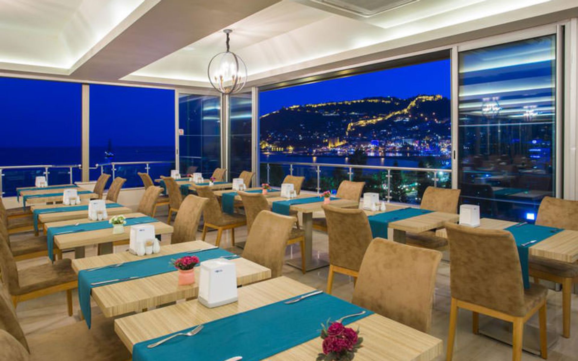هتل آلانیا بویوک (Alanya Buyuk Hotel)