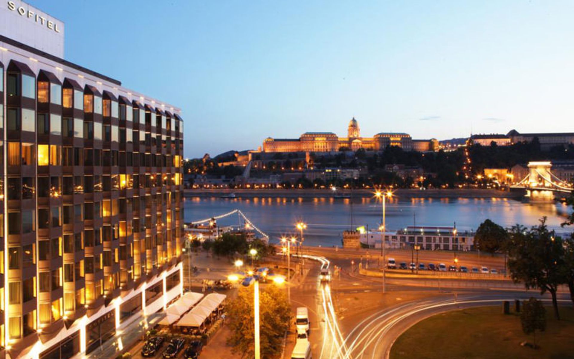 هتل سافیتل بوداپست چین بریج (Sofitel Budapest Chain Bridge)