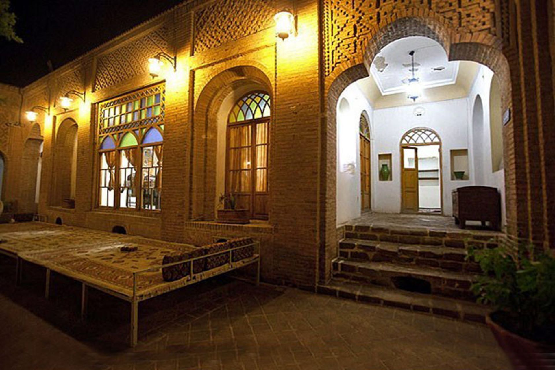 رستوران شوشتر