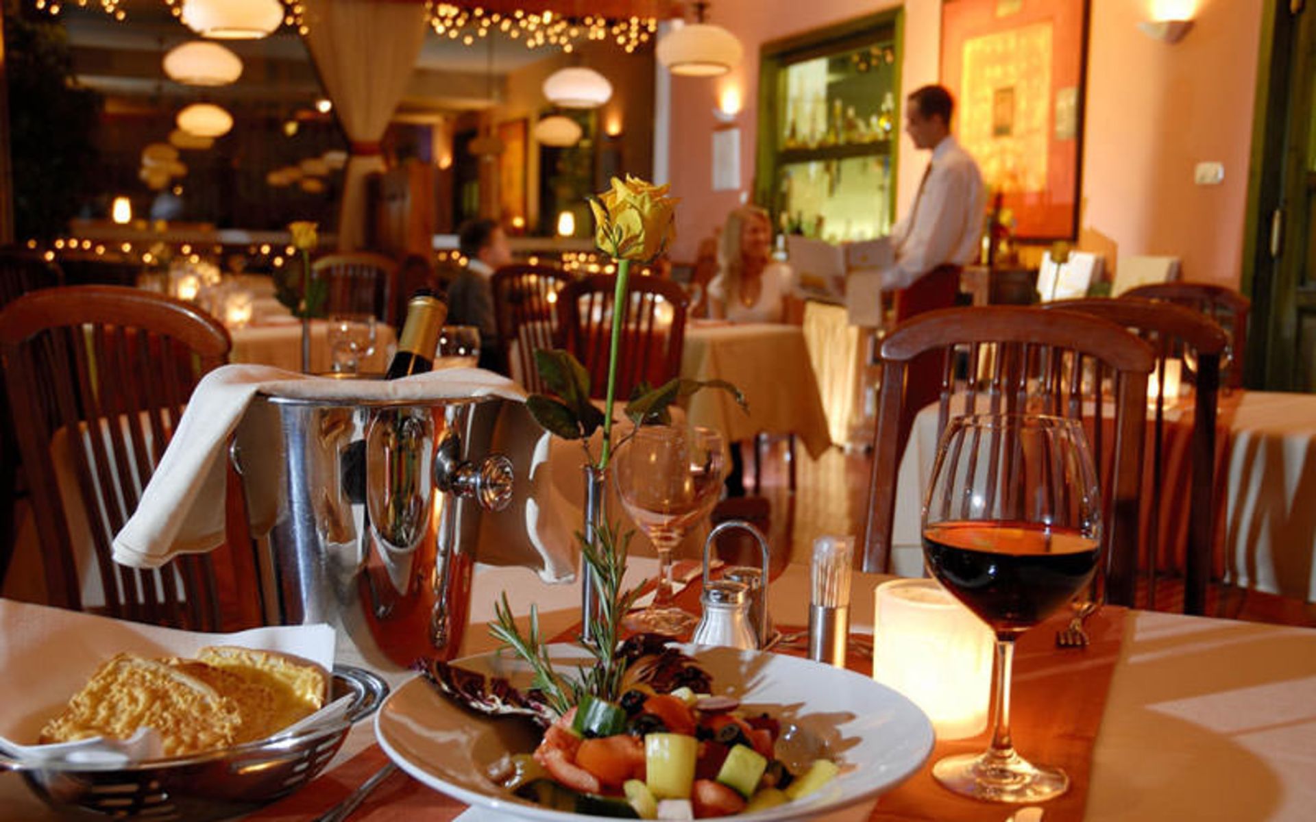 هتل چارلز (Hotel Charles)