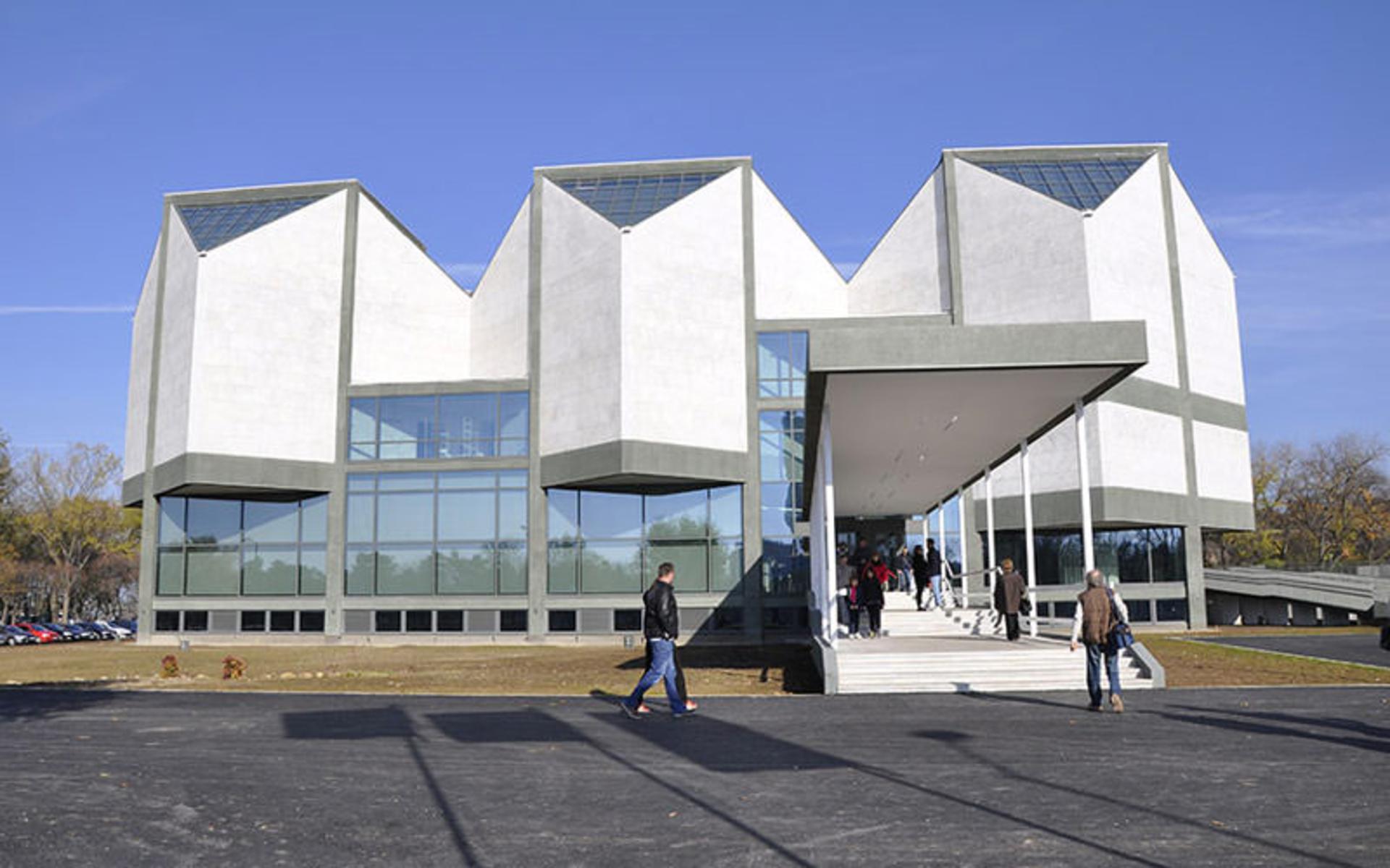 موزه‌ی هنرهای معاصر (Museum of Contemporary Art, Belgrade)