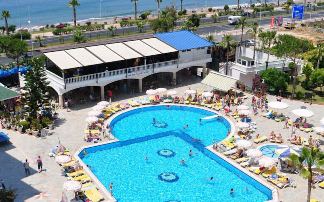هتل سنزا هتل گرند سان‌تانا (Senza Hotels Grand Santana Hotel)