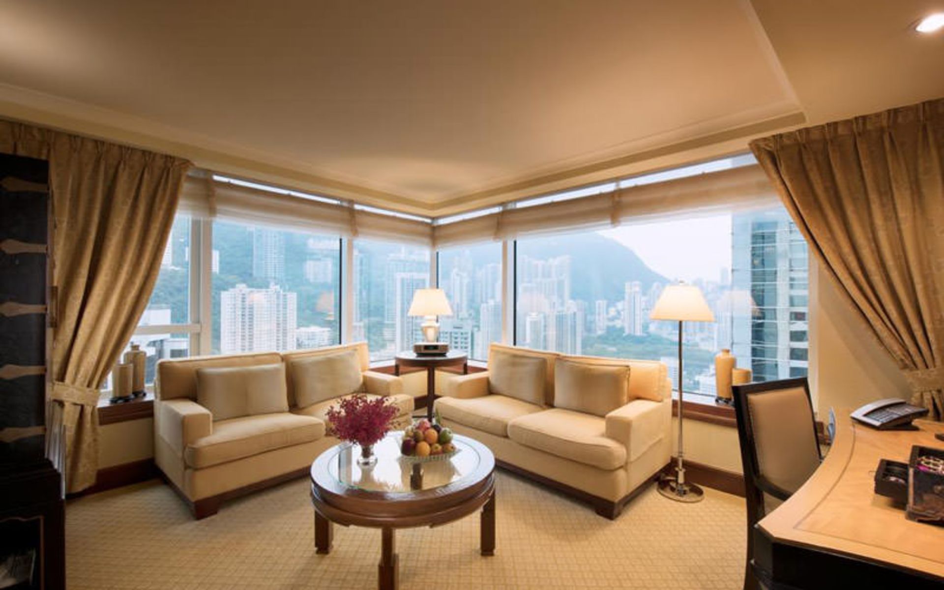 هتل کنراد هنگ کنگ (Conrad Hong Kong)