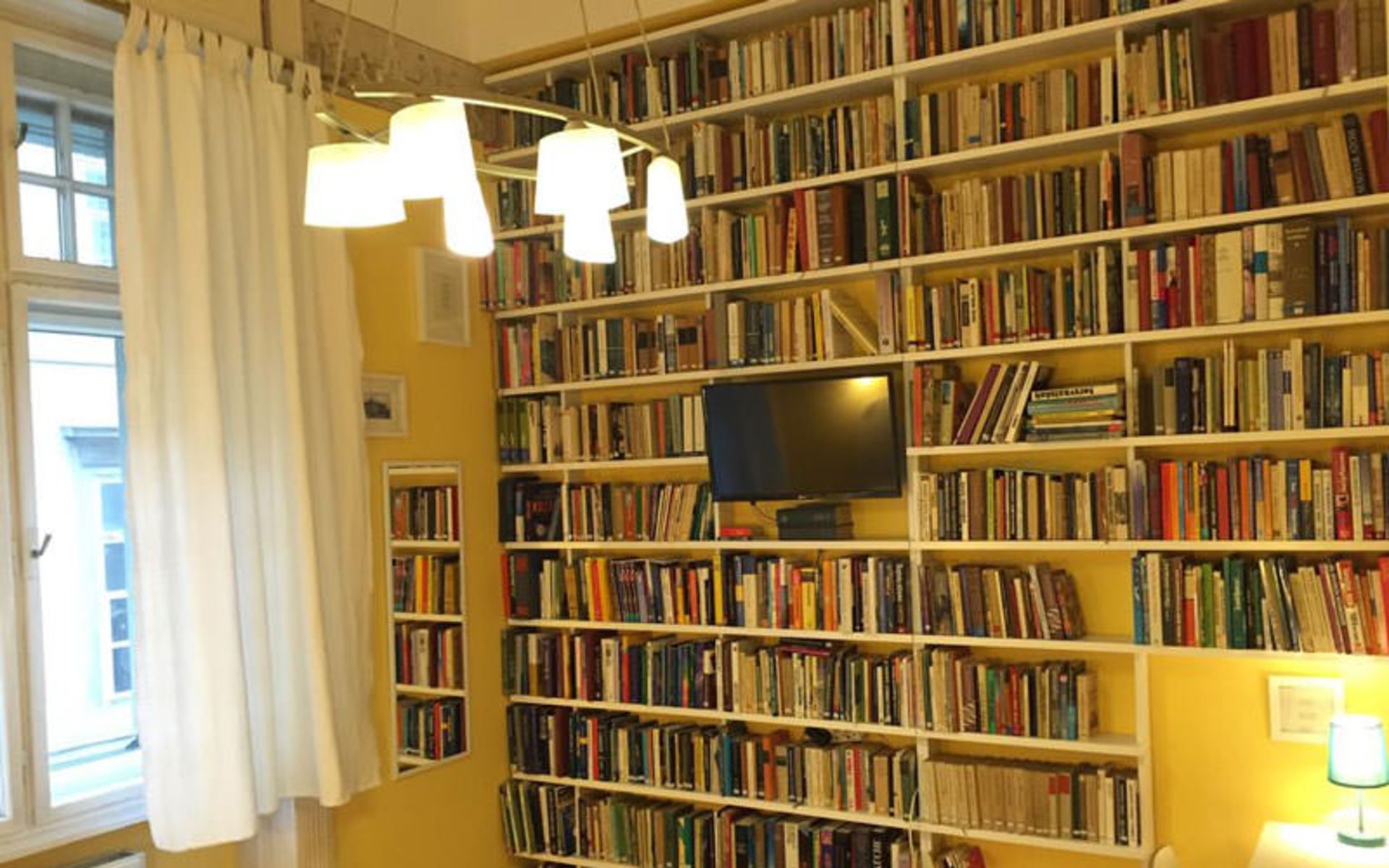هتل کلاب آپارتمان اند روم (Club Apartments & Room)