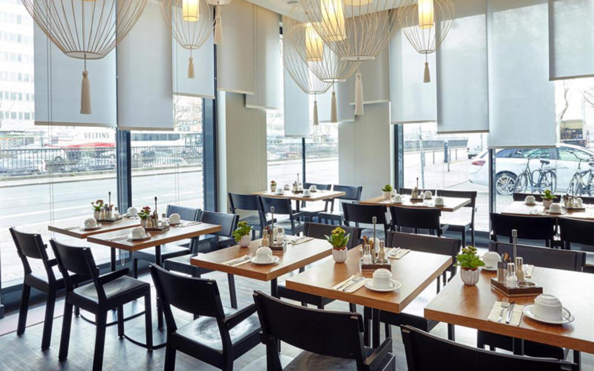 هتل هالیدی این برلین- الکساندرپلاتس (Holiday Inn Berlin-Alexanderplat)