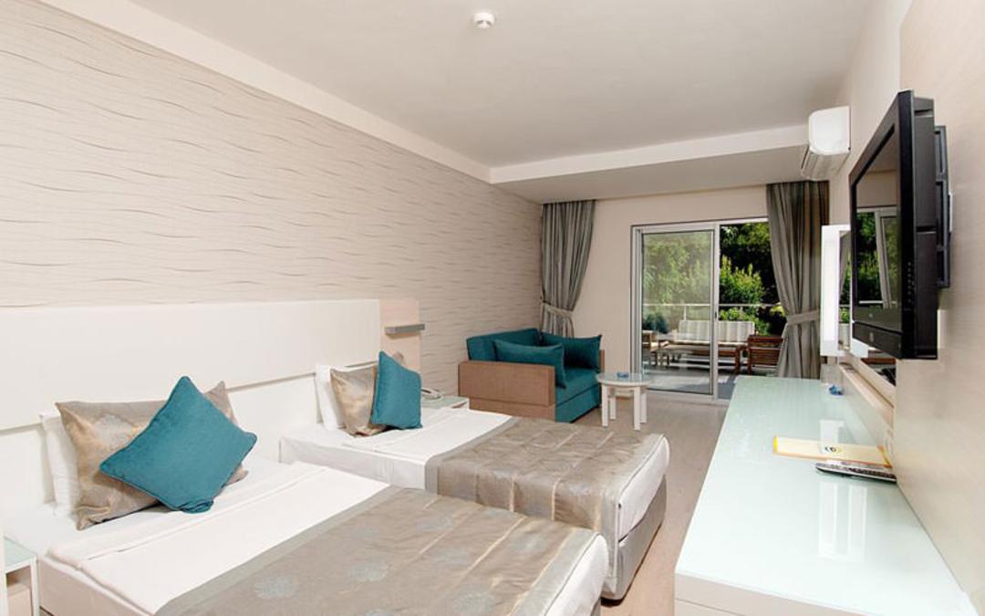 هتل گرند اکان (Grand Okan Hotel)