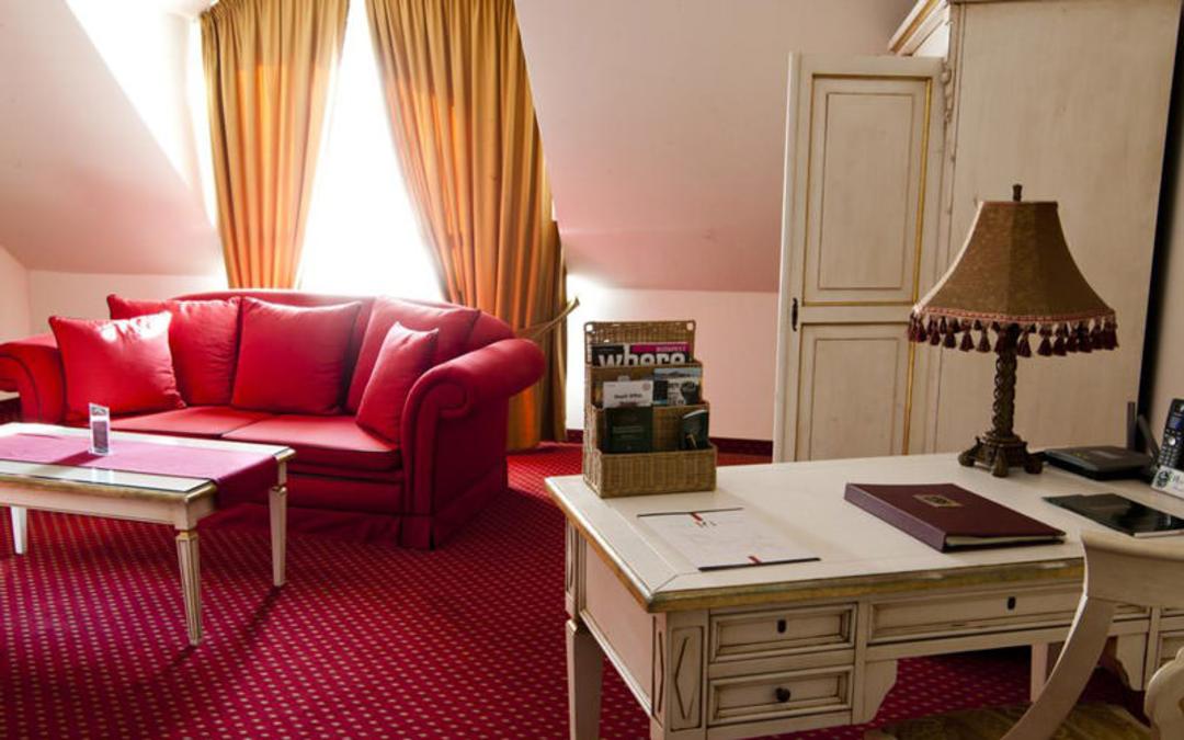 هتل اس‌تی. جورج رزیدنت (St. George Residence - All Suite Hotel DeLuxe)