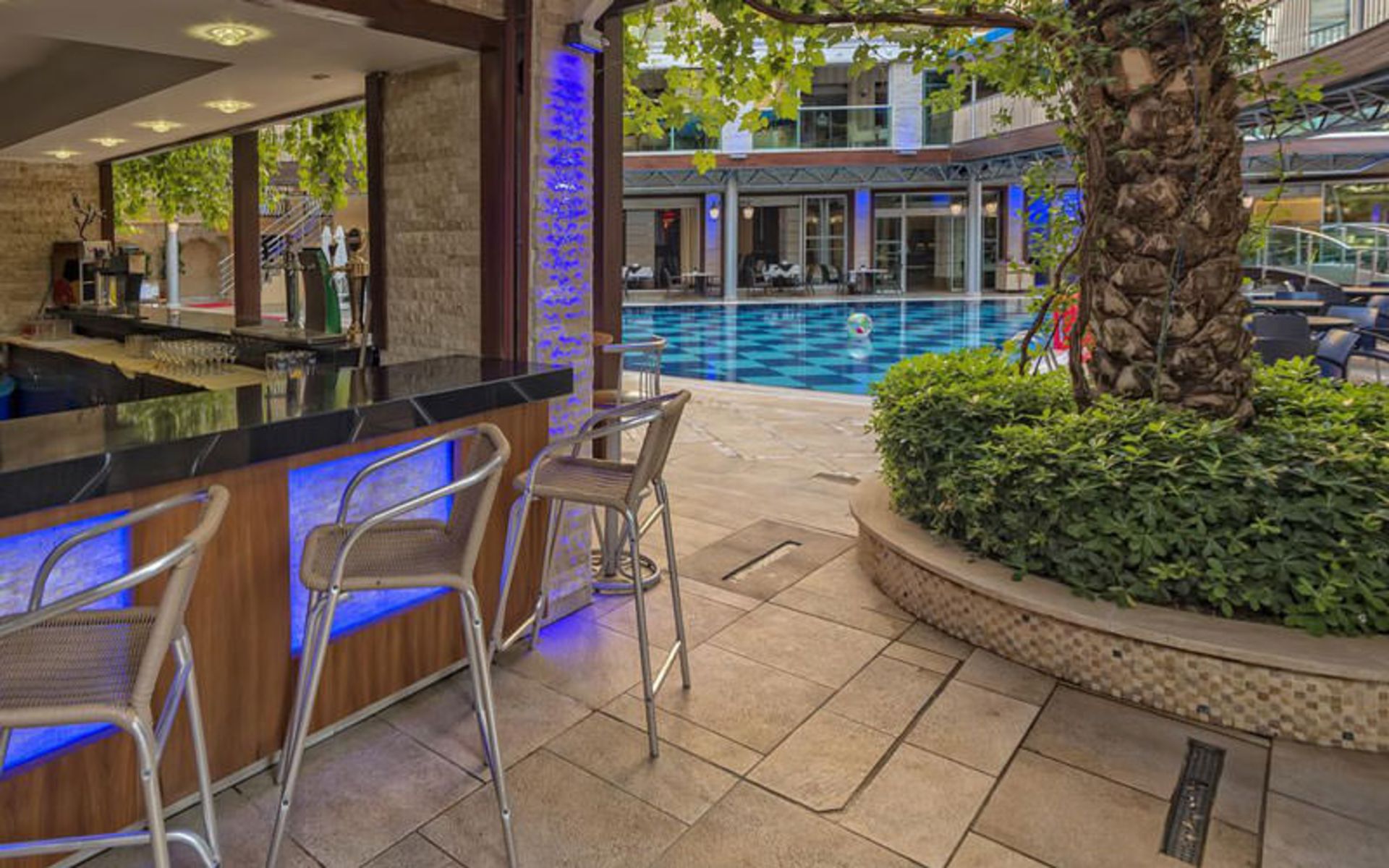 هتل تاچ پرمیر اند اسپا (Tac Premier Hotel & Spa)