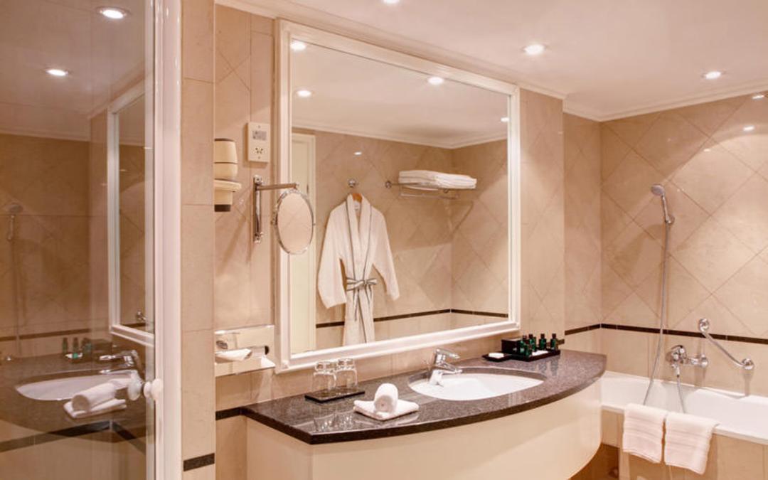 هتل سافیتل بوداپست چین بریج (Sofitel Budapest Chain Bridge)