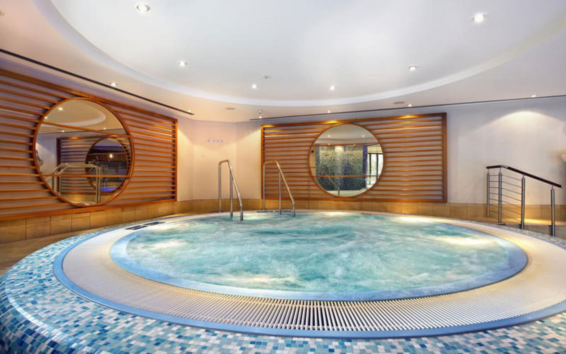 هتل اینترکانتیننتال برلین (InterContinental Berlin)