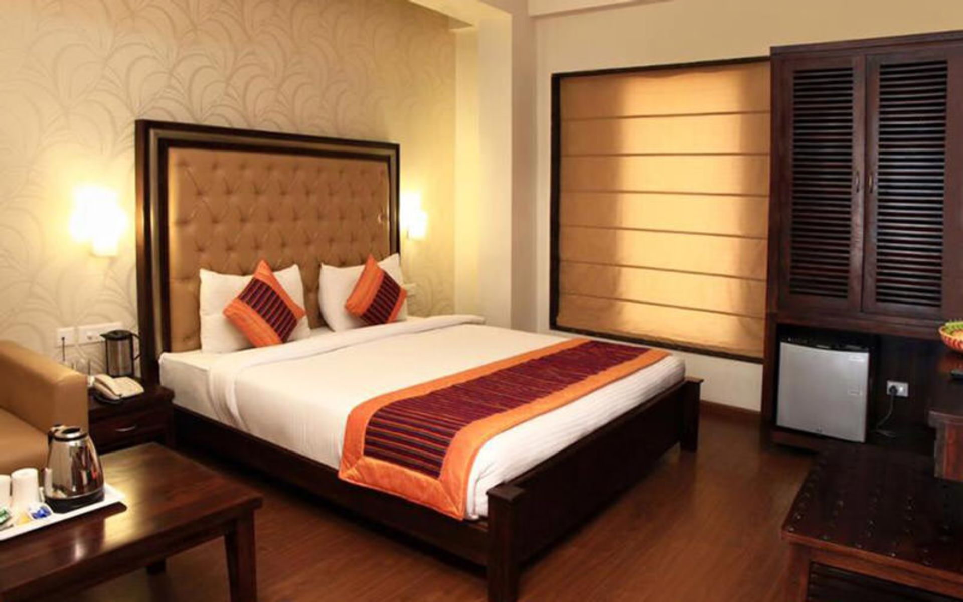 هتل تاج ویلا (Taj Villa)