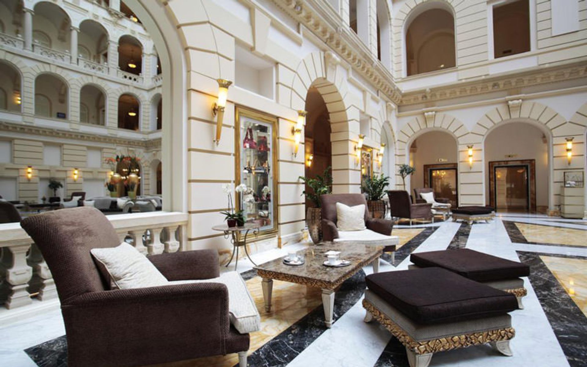 هتل بوسکلو بوداپست اوتوگراف کالکشن (Boscolo Budapest, Autograph Collection)