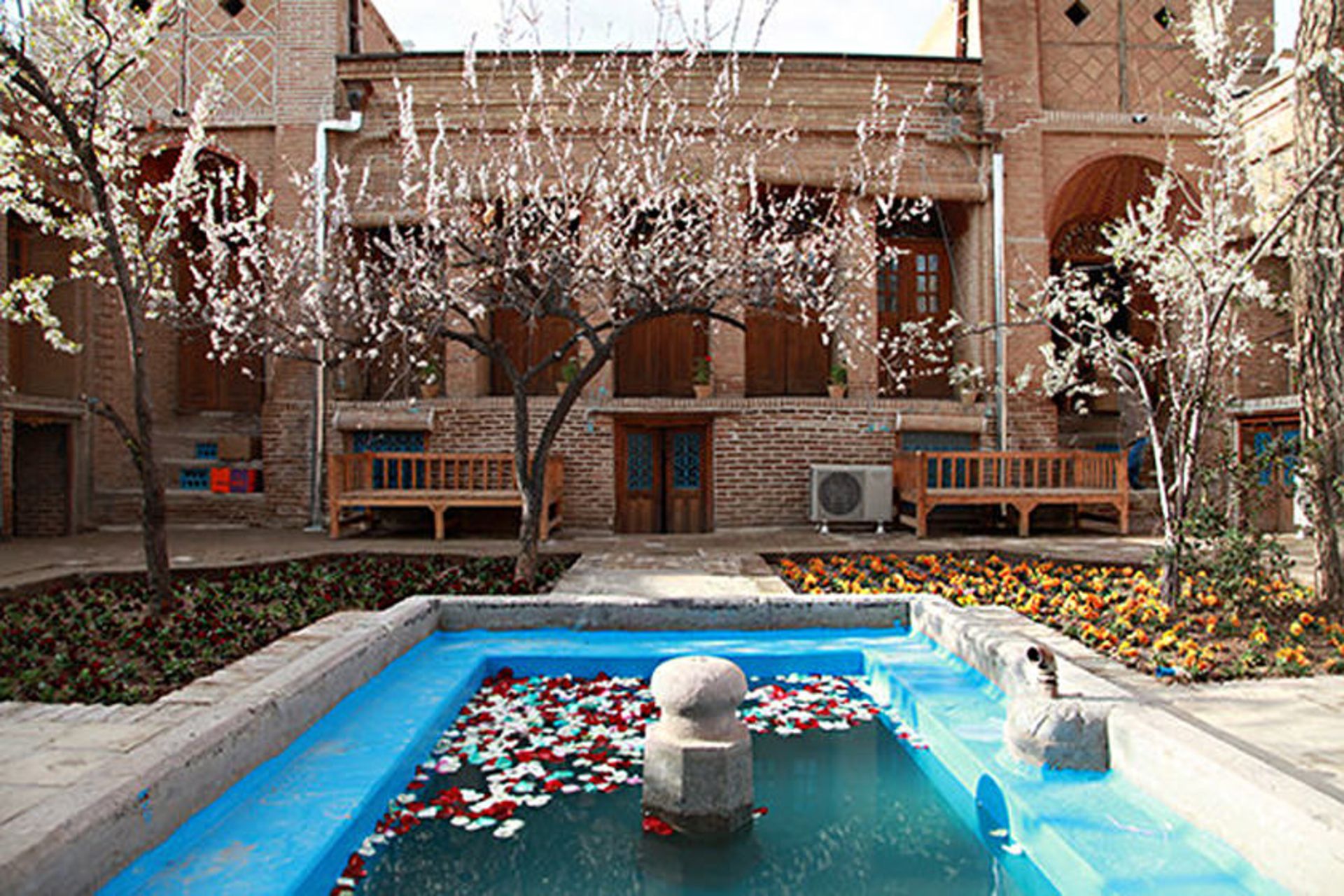 خانه بهروزی
