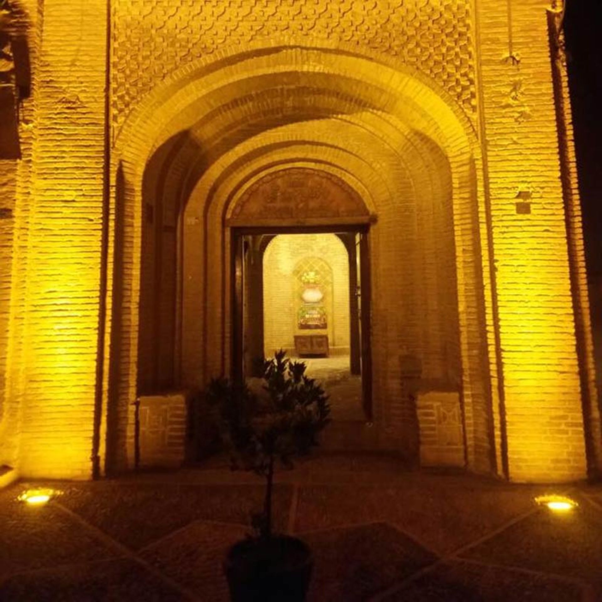 رستوران مستوفی