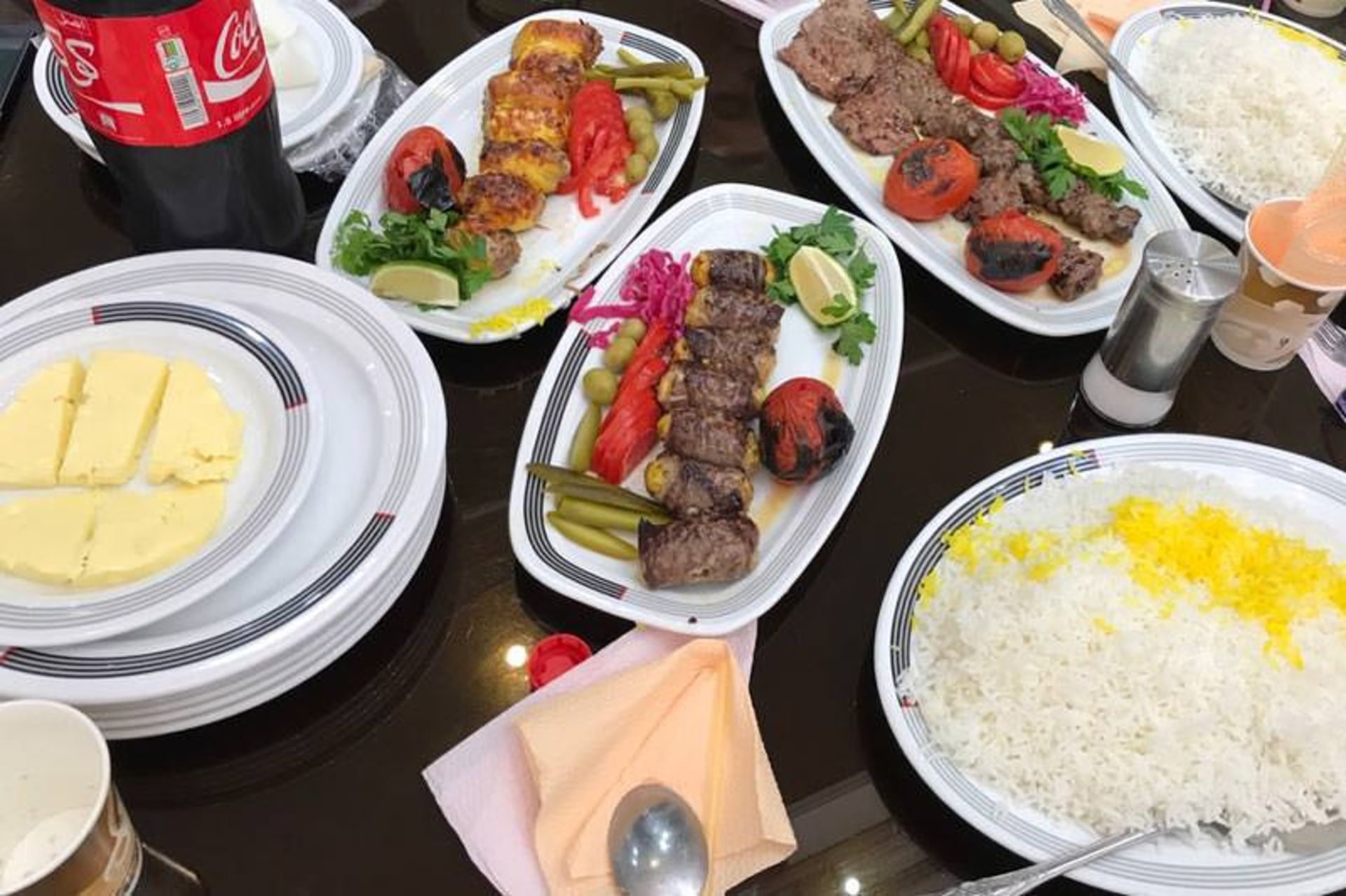رستوران گل سرخ