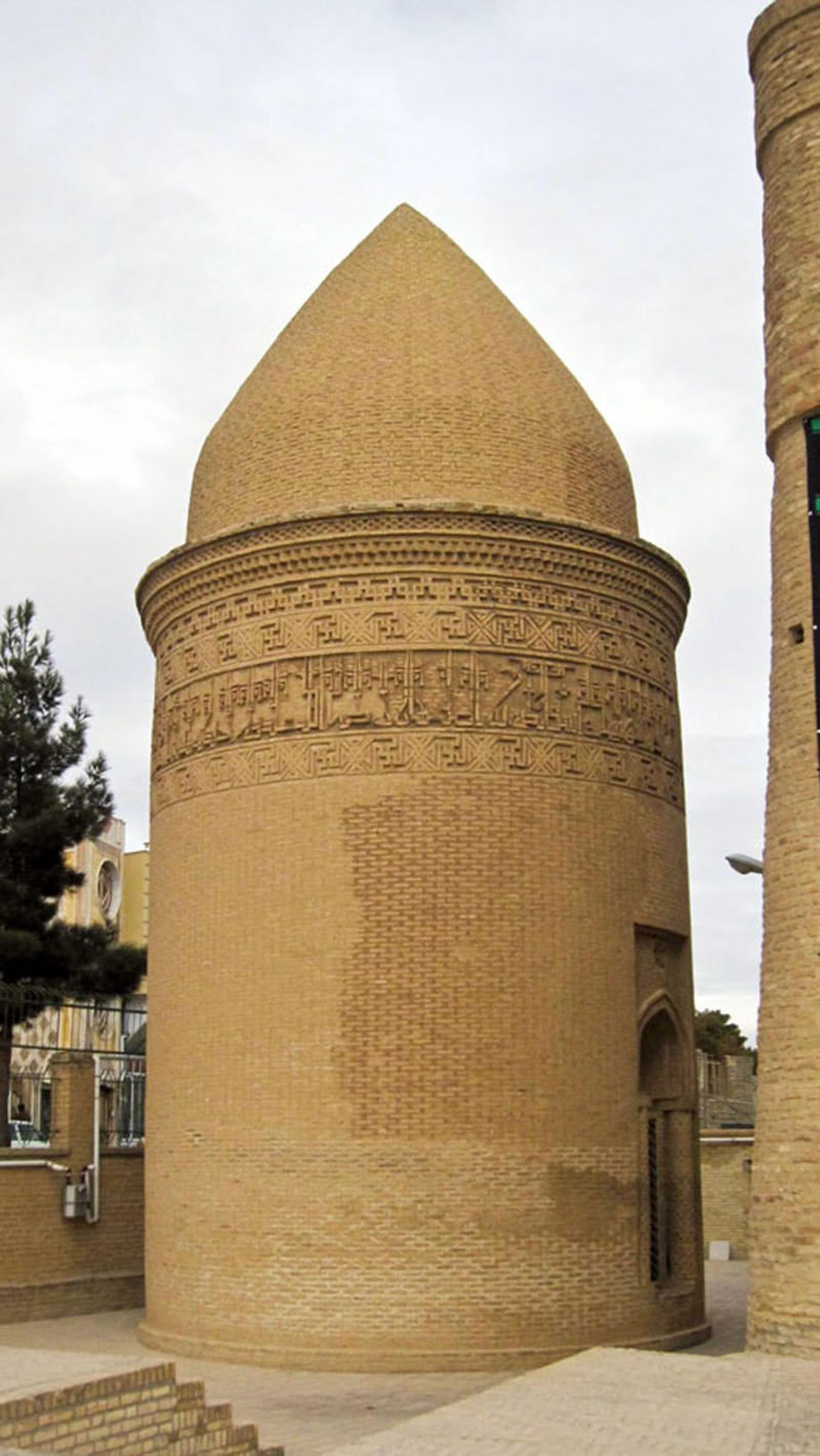 برج چهل دختر دامغان