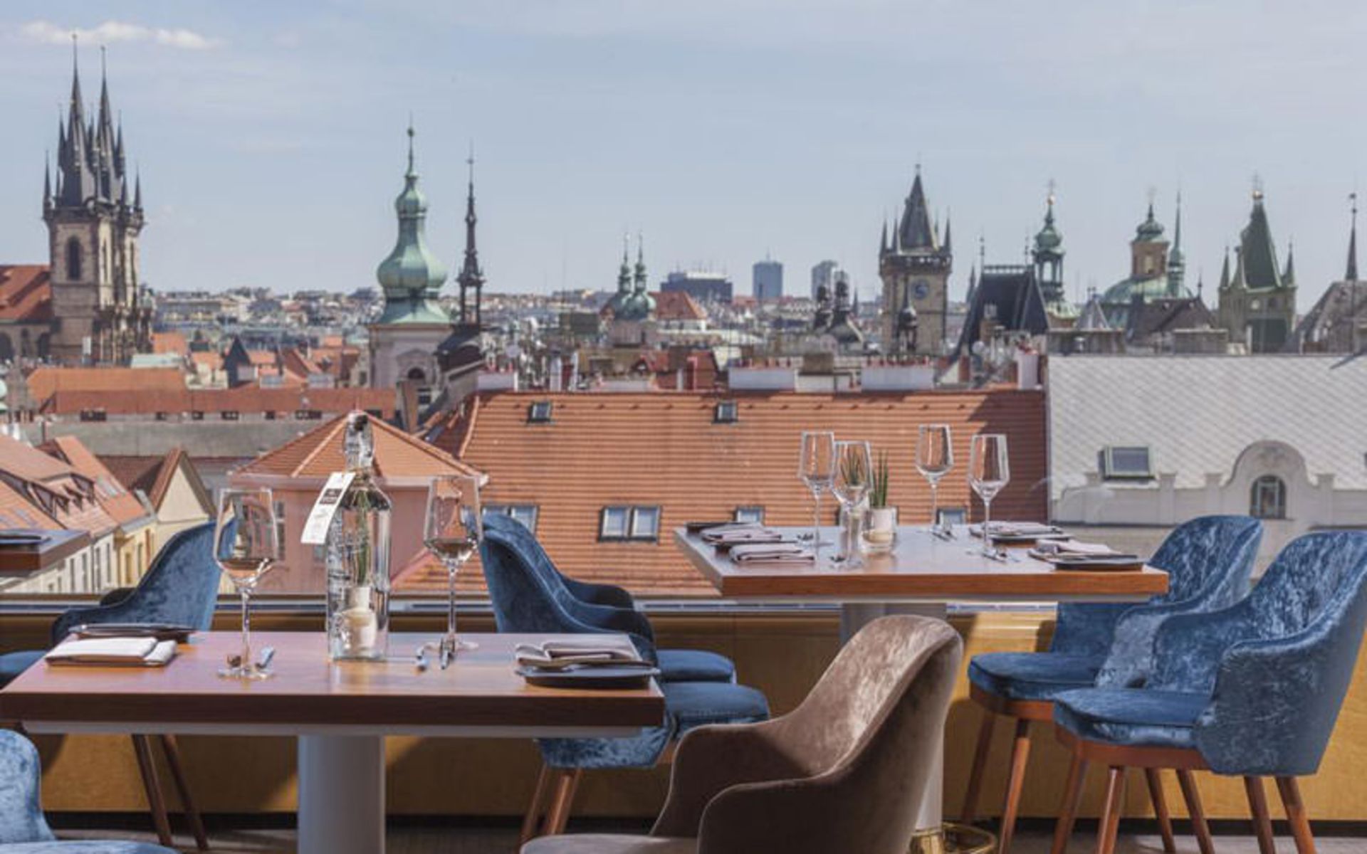 هتل اینتِرکُنتینِنتال پراگ (InterContinental Prague)