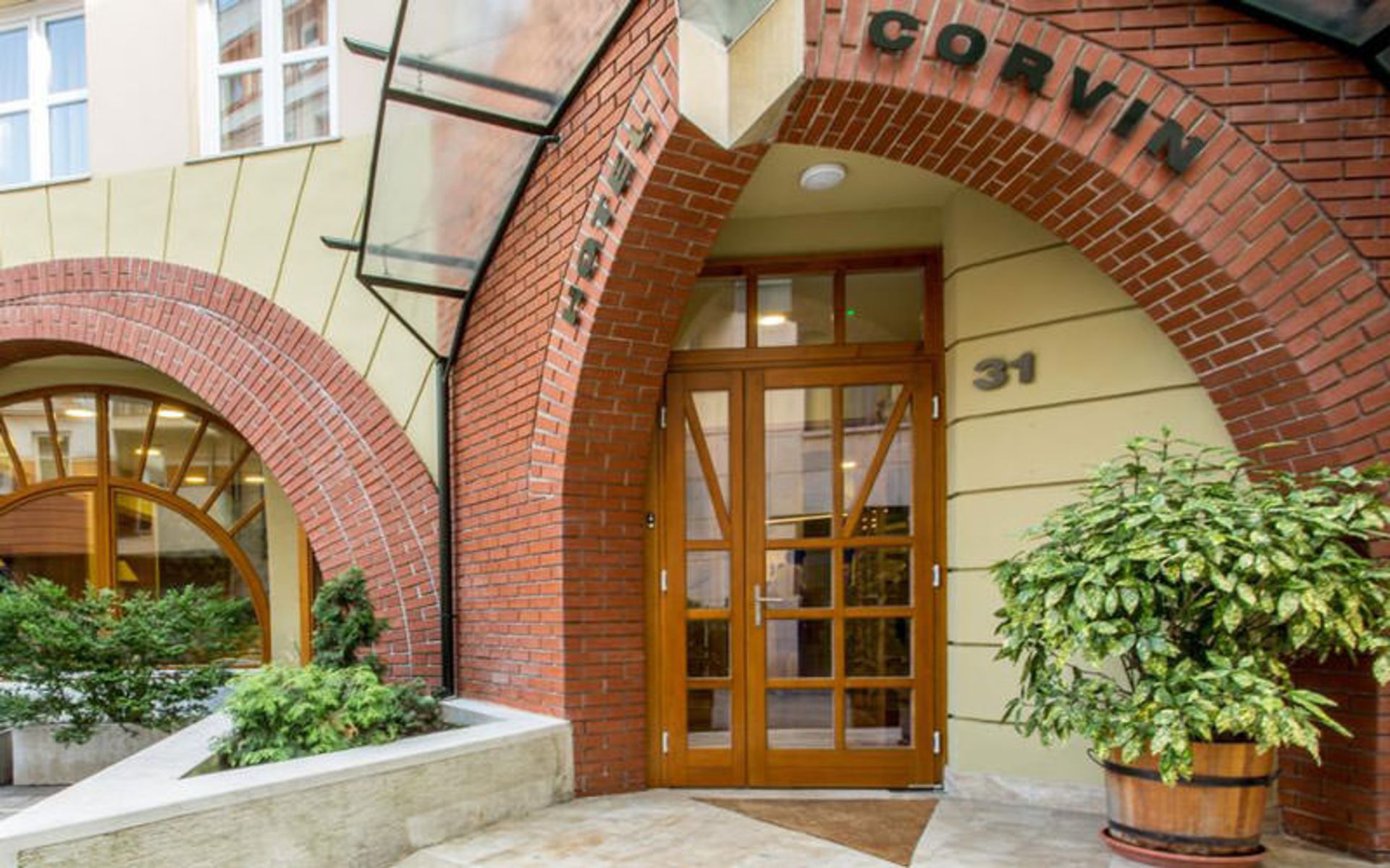 هتل کوروین هتل بوداپست سیسی وینگ (Corvin Hotel Budapest Sissi Wing)