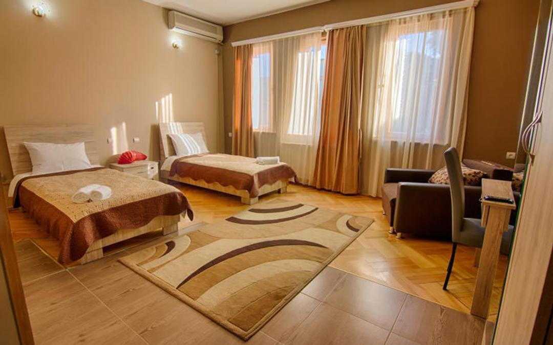 هتل توسکانو (Hotel Toscano)