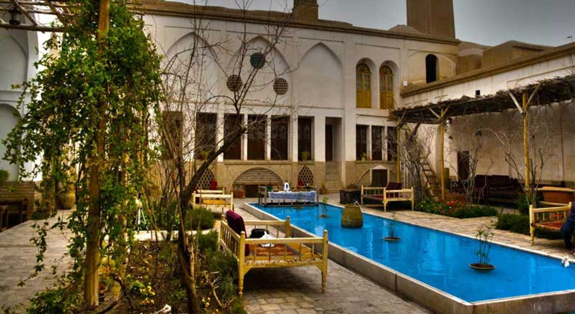 هتل خانه احسان